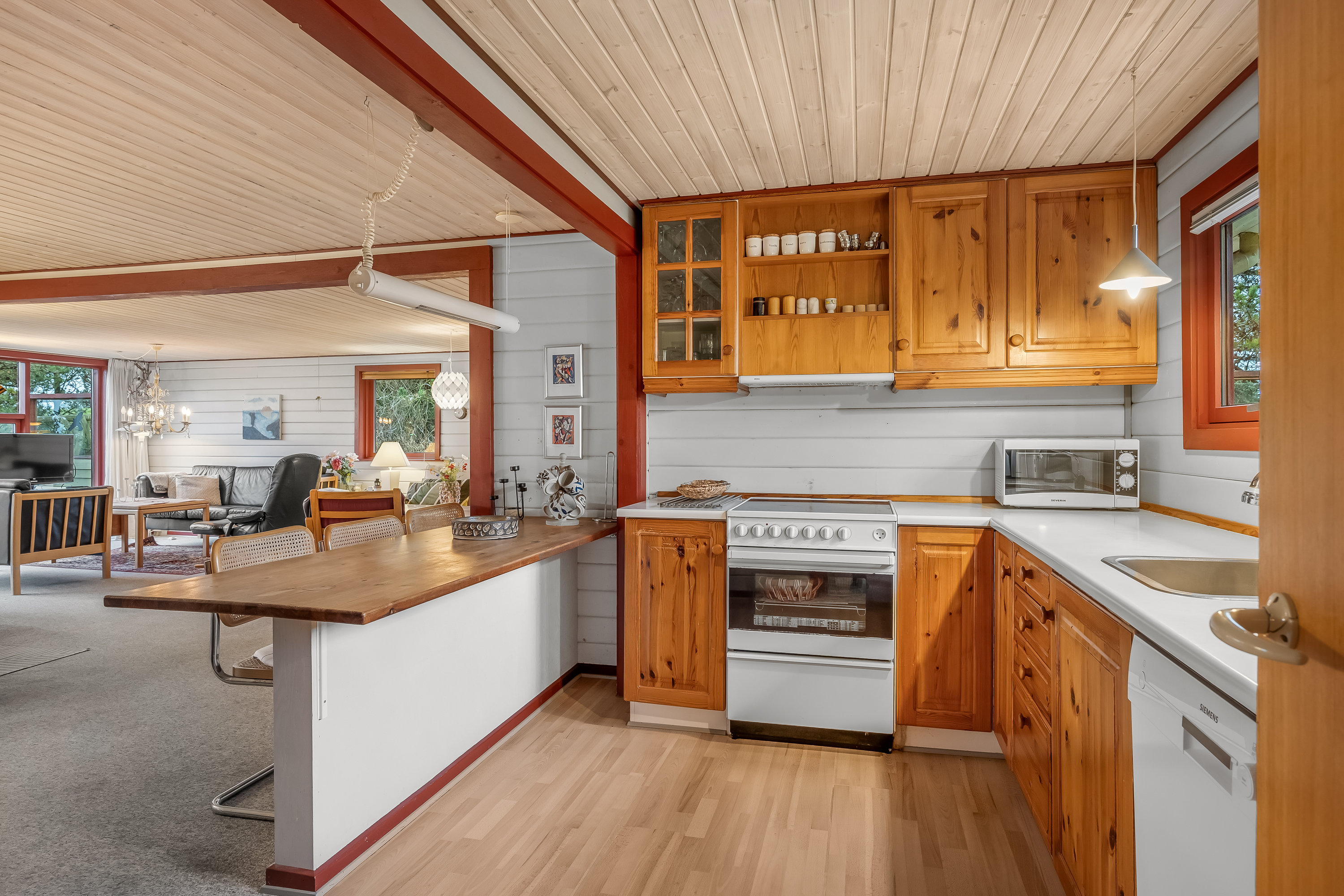 Fremhævet køkken billede i fuldskærmstilstand. Billede af Ringvejen 77, Bolilmark, 6792 Rømø