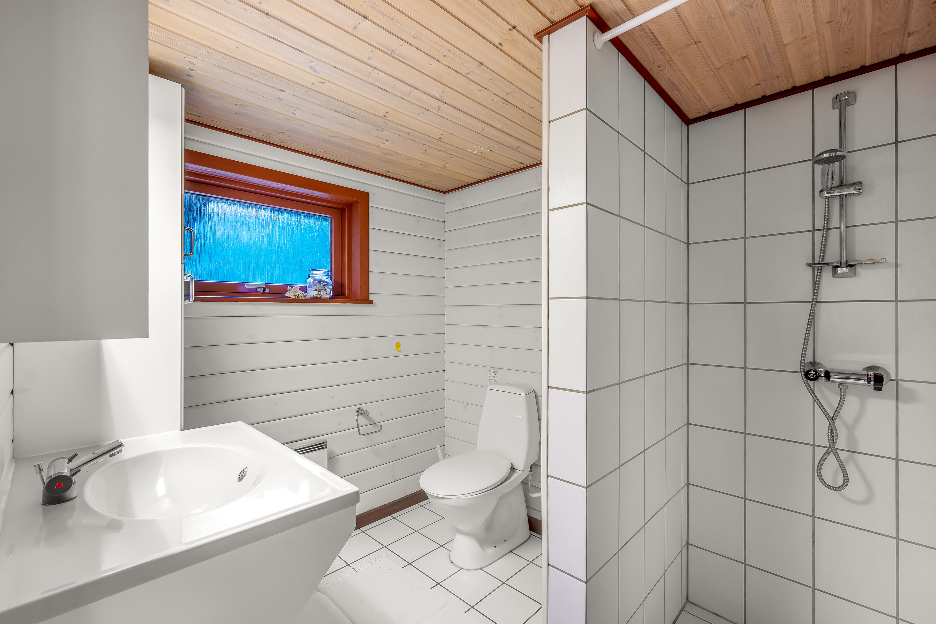 Fremhævet badeværelse billede i fuldskærmstilstand. Billede af Ringvejen 77, Bolilmark, 6792 Rømø