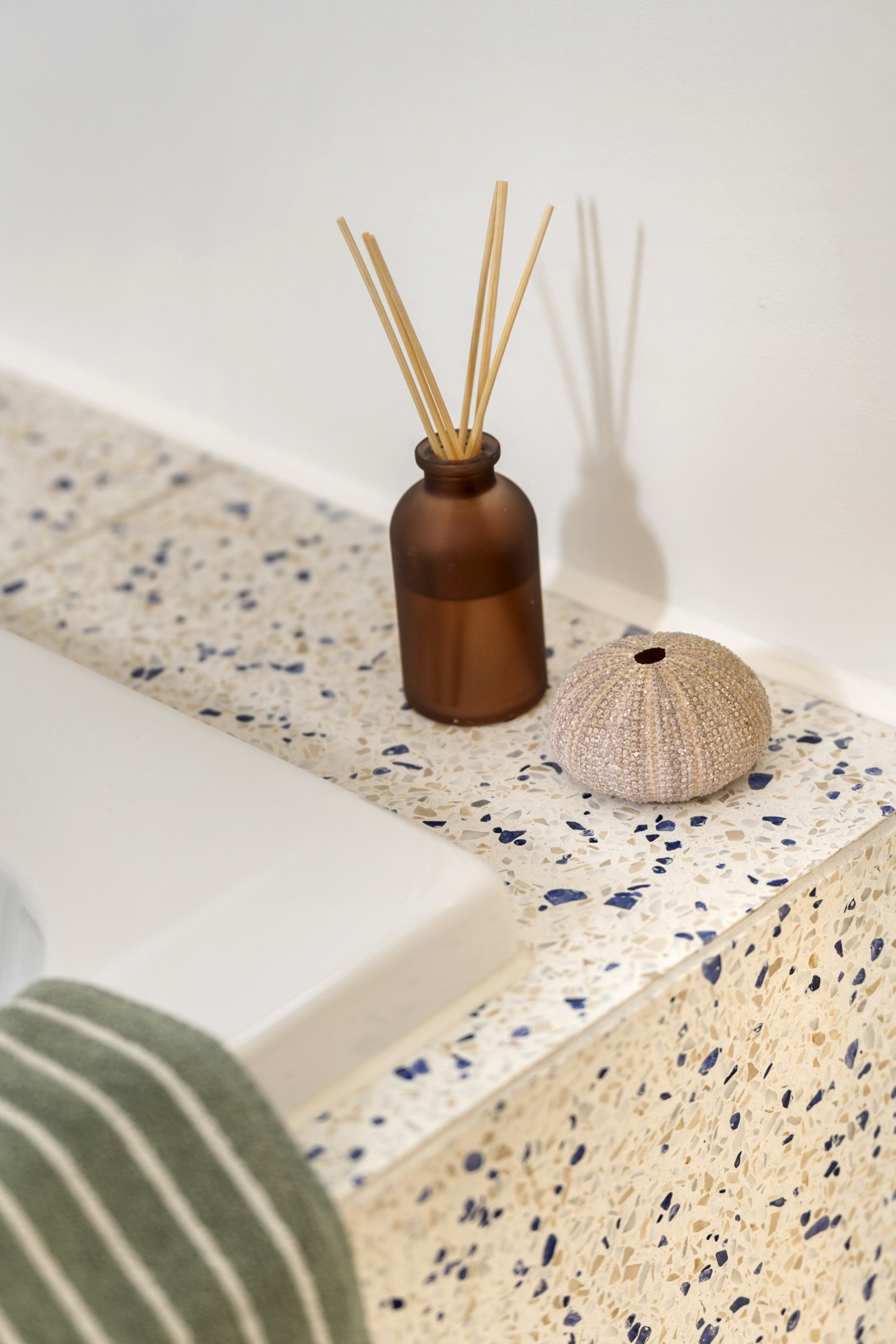 Fremhævet badeværelse billede i fuldskærmstilstand. Billede af Rønnebækengen 1, 2660 Brøndby Strand