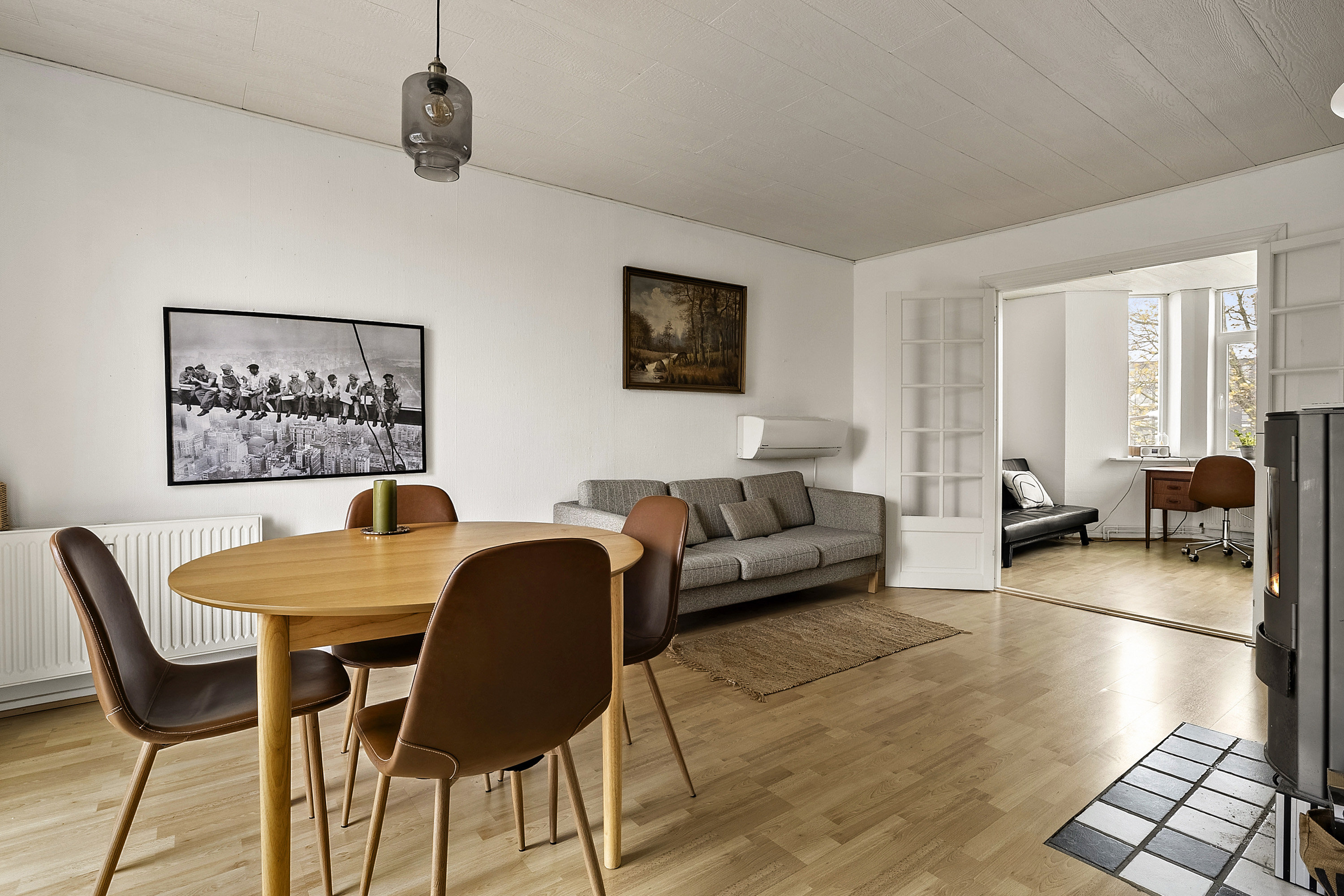 Fremhævet 1. sal stue billede i fuldskærmstilstand. Billede af Strandvej 32, 4220 Korsør