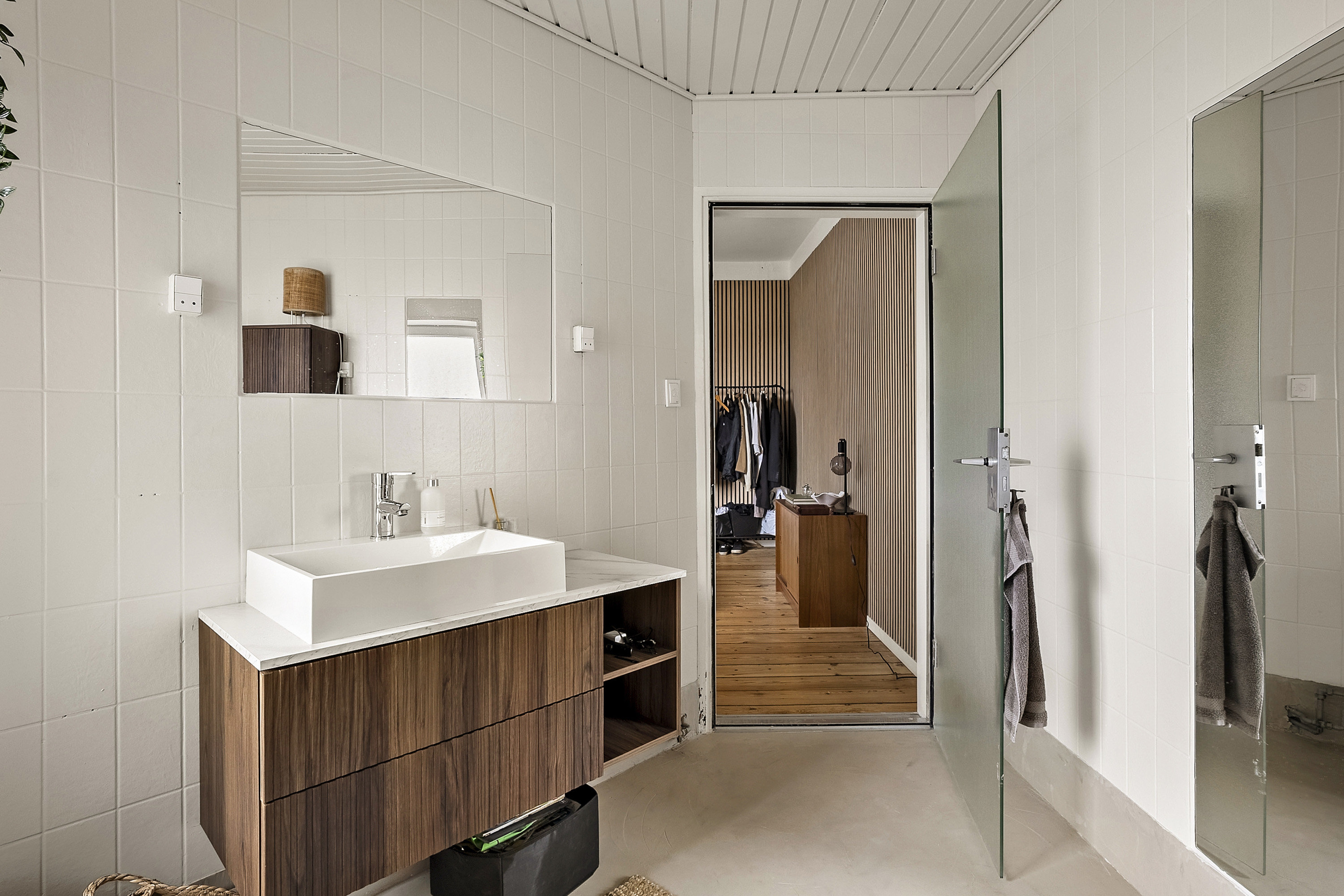 Fremhævet 1. sal badeværelse billede i fuldskærmstilstand. Billede af Strandvej 32, 4220 Korsør