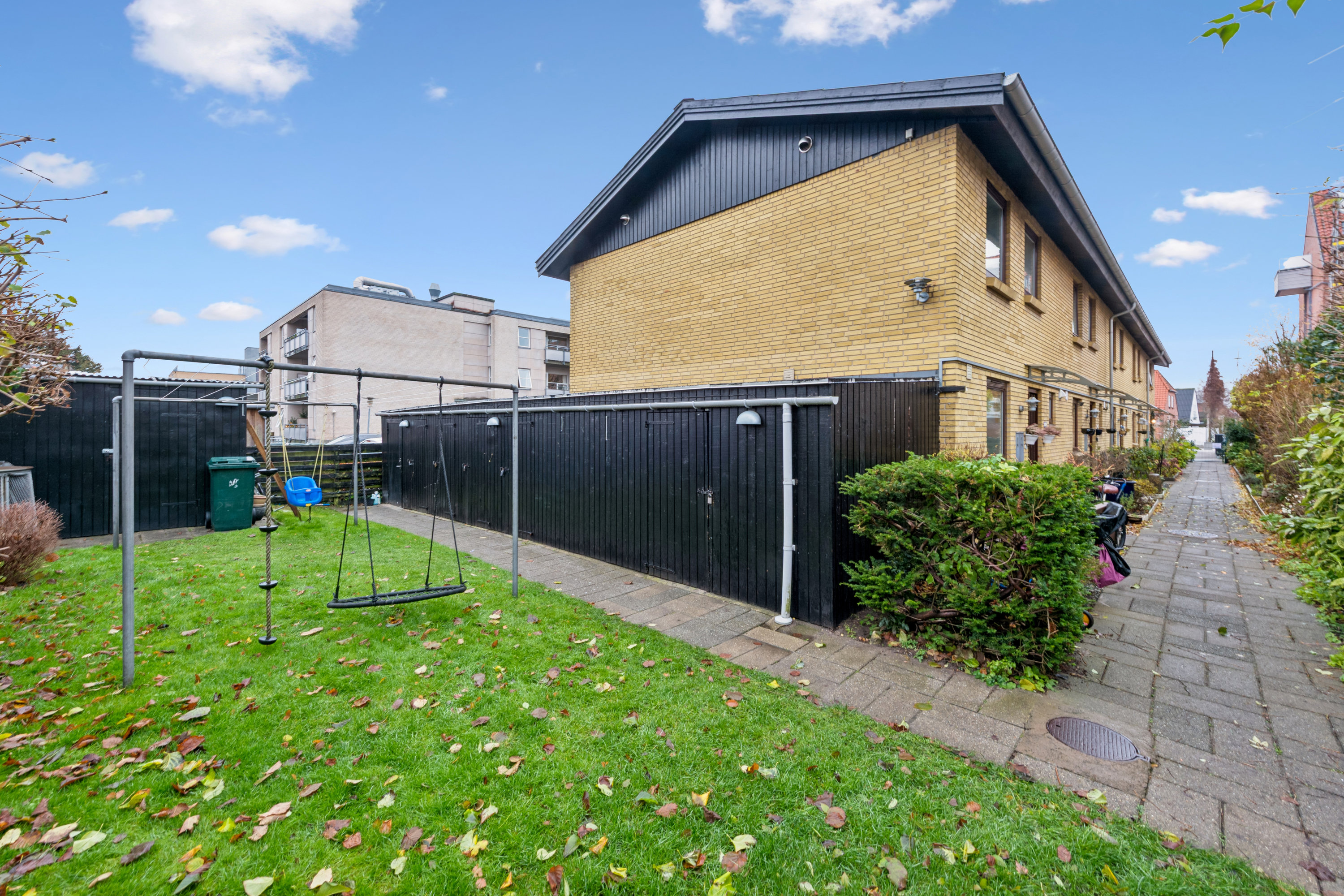 Fremhævet have billede i fuldskærmstilstand. Billede af Ålekistevej 232D, 2720 Vanløse