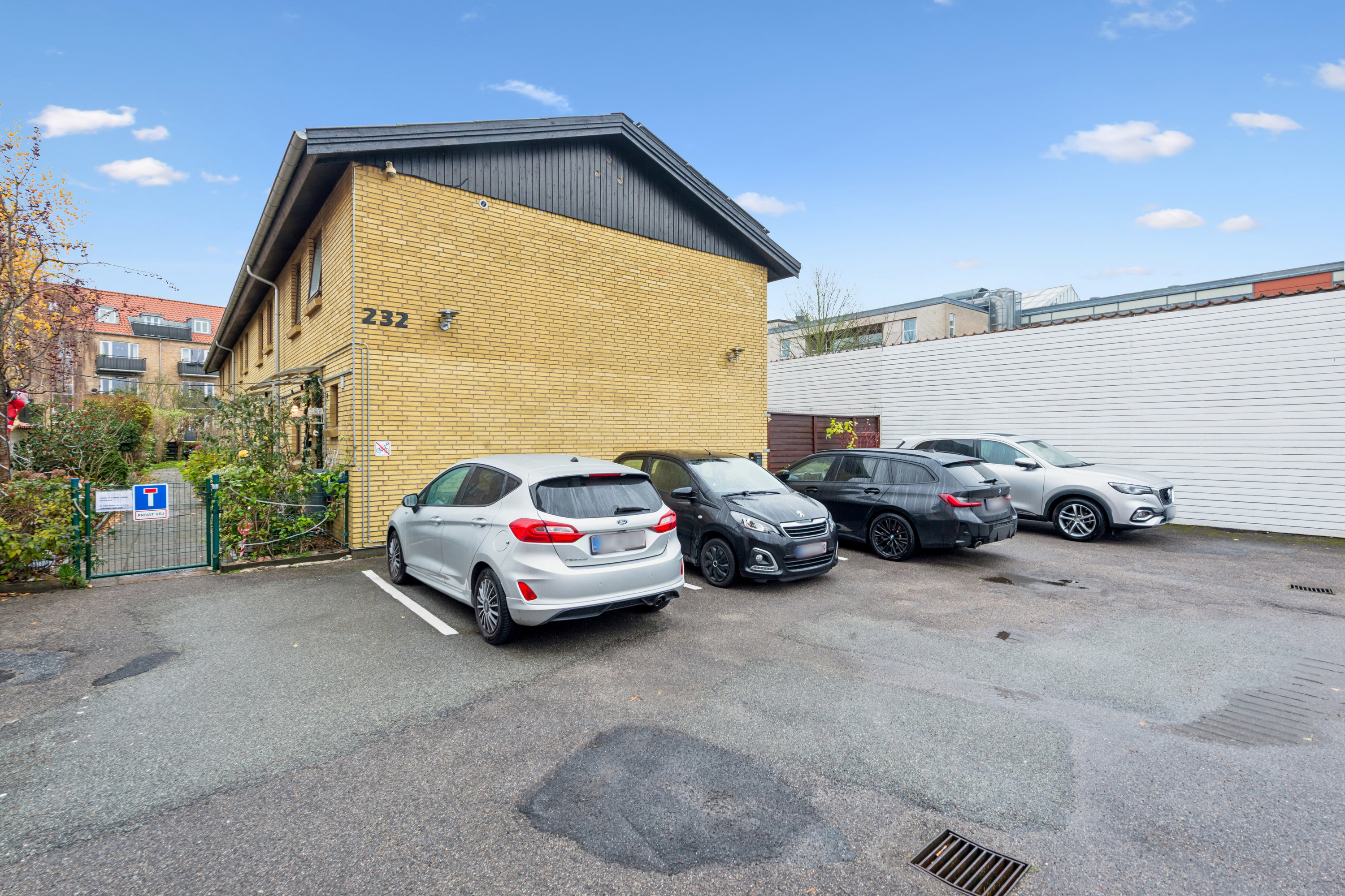 Fremhævet andet billede i fuldskærmstilstand. Billede af Ålekistevej 232D, 2720 Vanløse