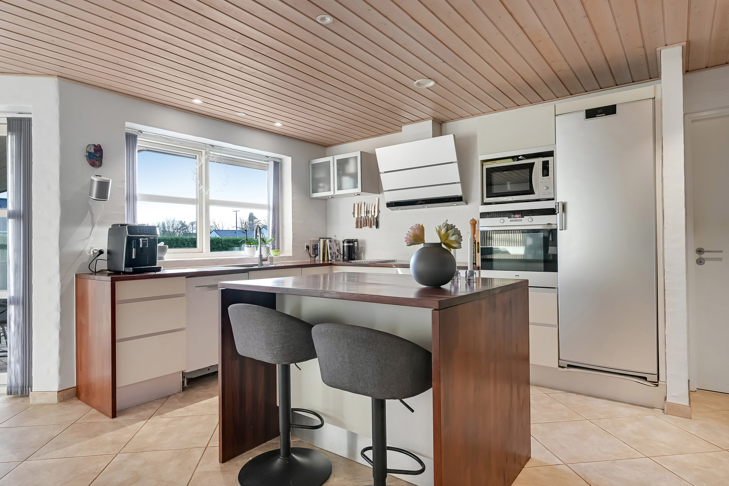 Fremhævet køkken billede i fuldskærmstilstand. Billede af Strandbjerggårdparken 3, 7600 Struer