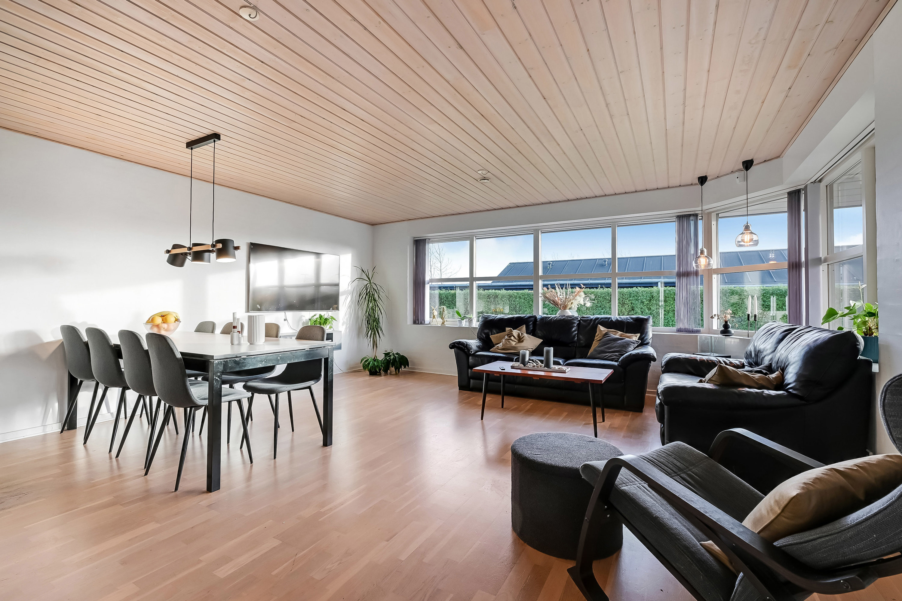 Fremhævet stue billede i fuldskærmstilstand. Billede af Strandbjerggårdparken 3, 7600 Struer