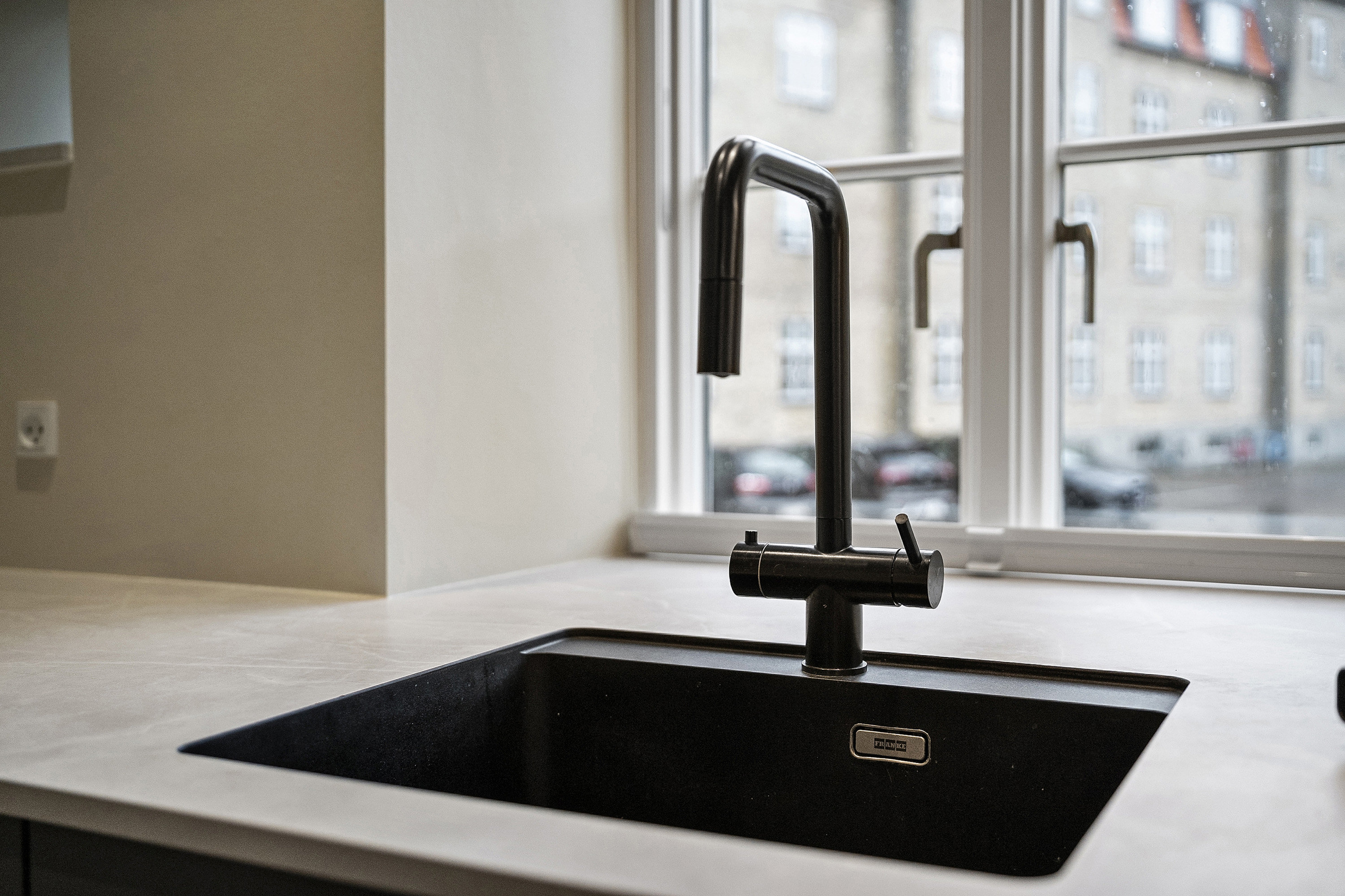 Fremhævet køkken billede i fuldskærmstilstand. Billede af Islandsgade 3, st.. th., 9000 Aalborg