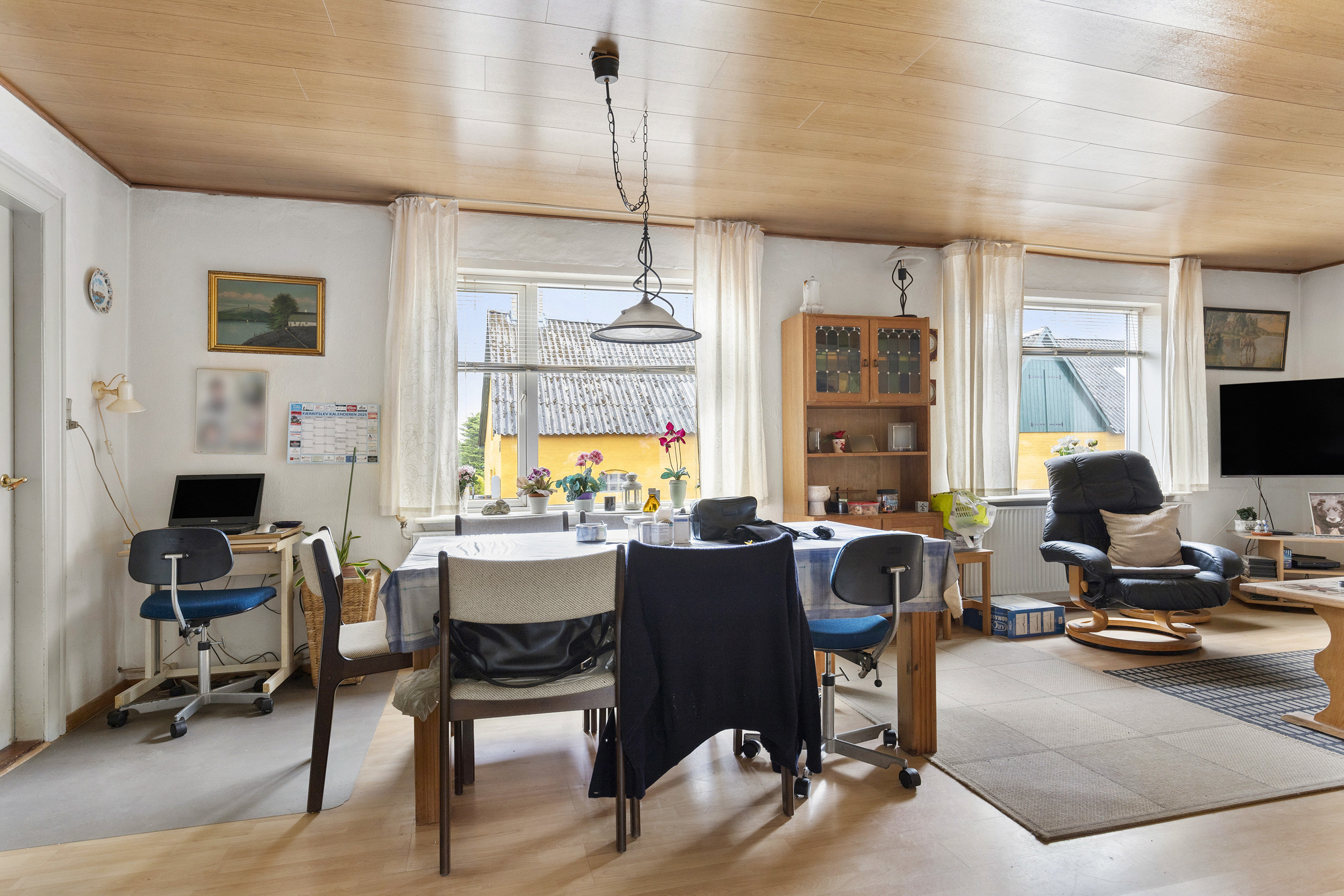 Fremhævet stue billede i fuldskærmstilstand. Billede af Oddevej 44, Klim, 9690 Fjerritslev