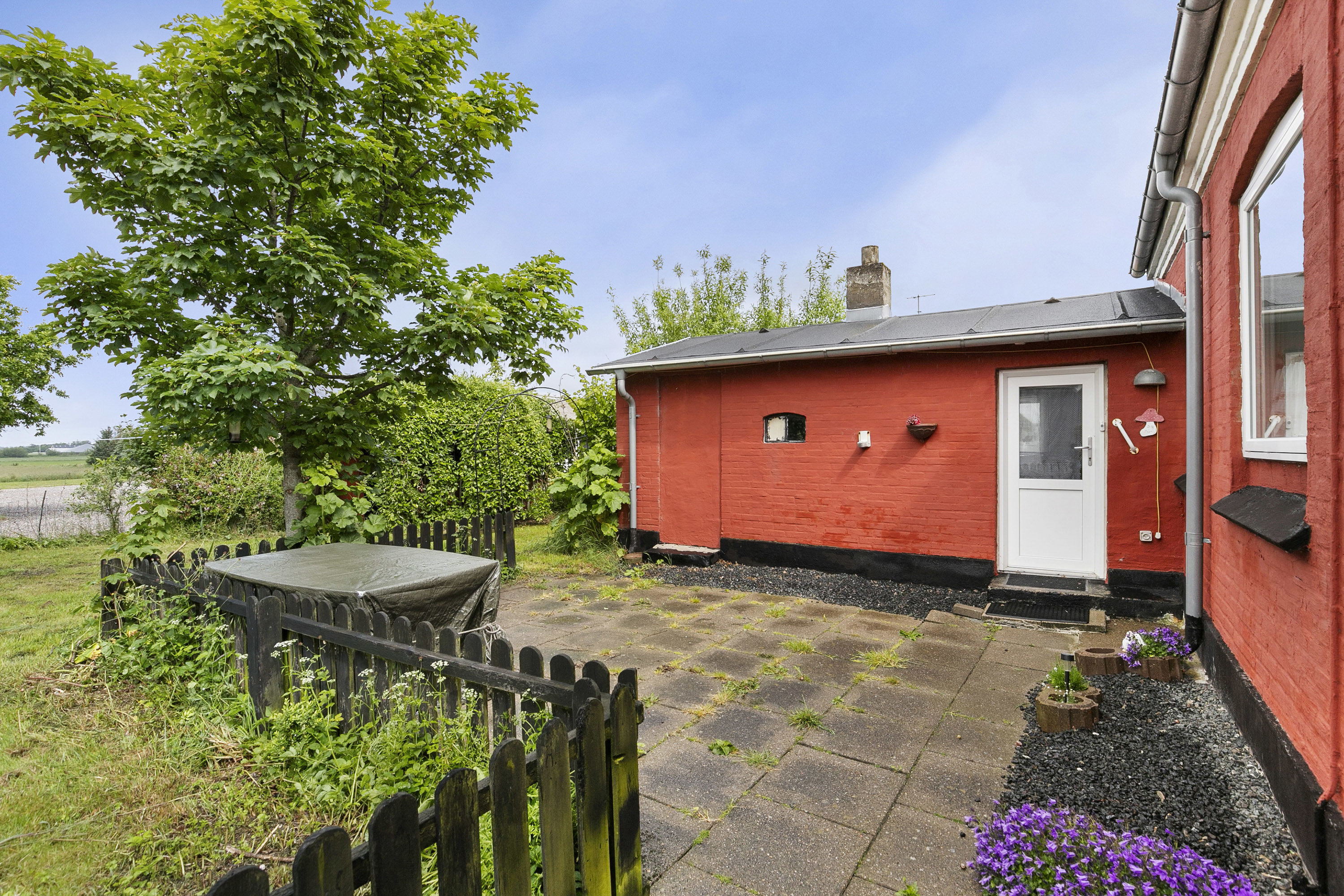 Fremhævet terrasse billede i fuldskærmstilstand. Billede af Oddevej 44, Klim, 9690 Fjerritslev