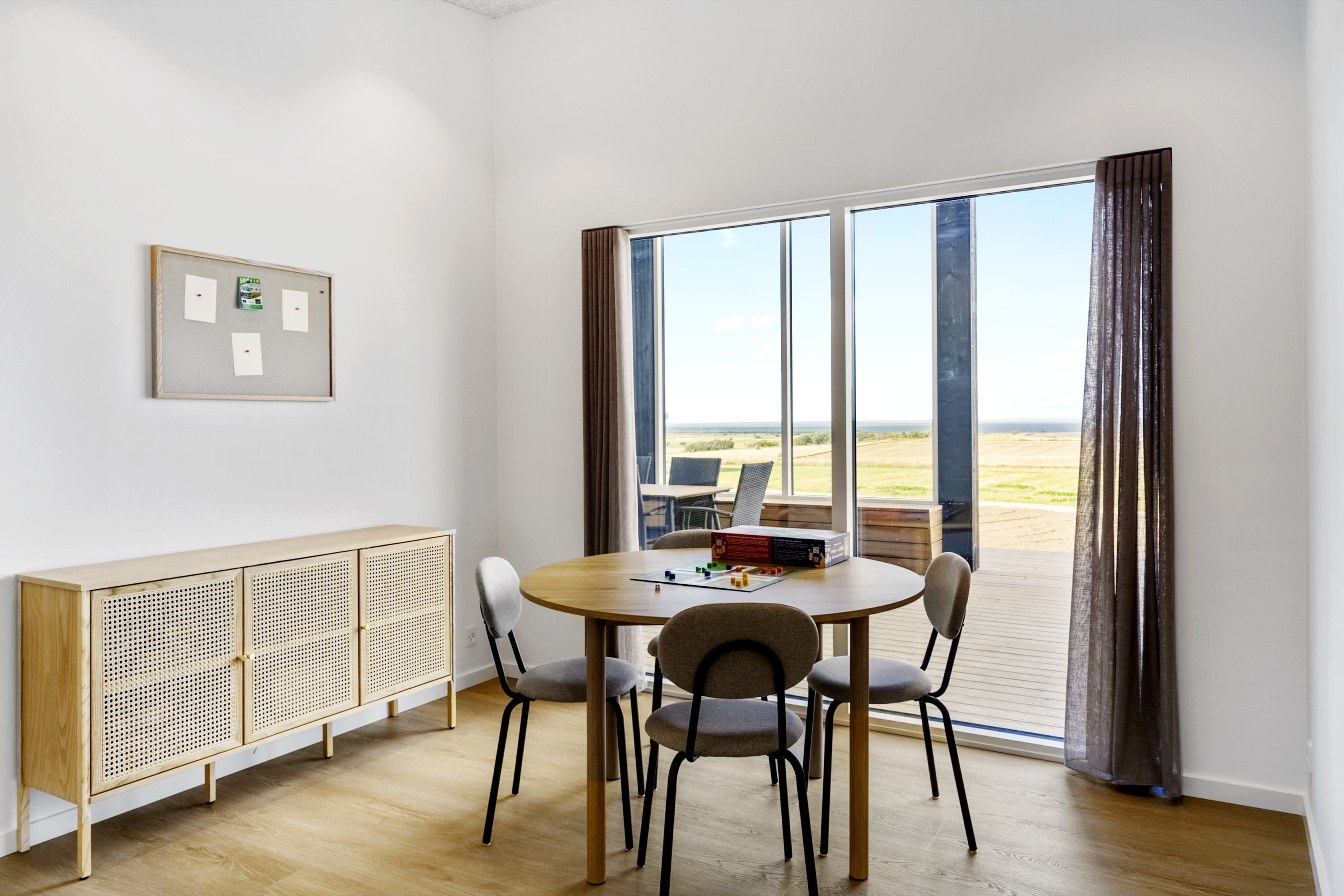 Fremhævet  billede i fuldskærmstilstand. Billede af Pragtstjernevej 22, Tørring, 7620 Lemvig