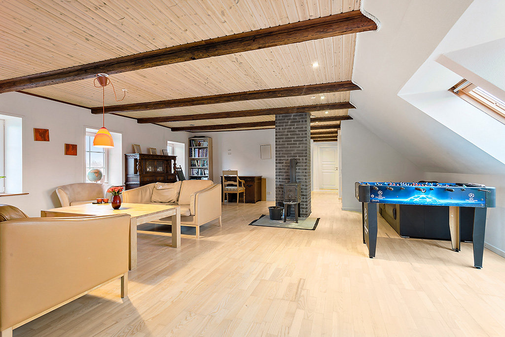 Fremhævet stue billede i fuldskærmstilstand. Billede af Skagen Landevej 221, Bjergby, 9800 Hjørring