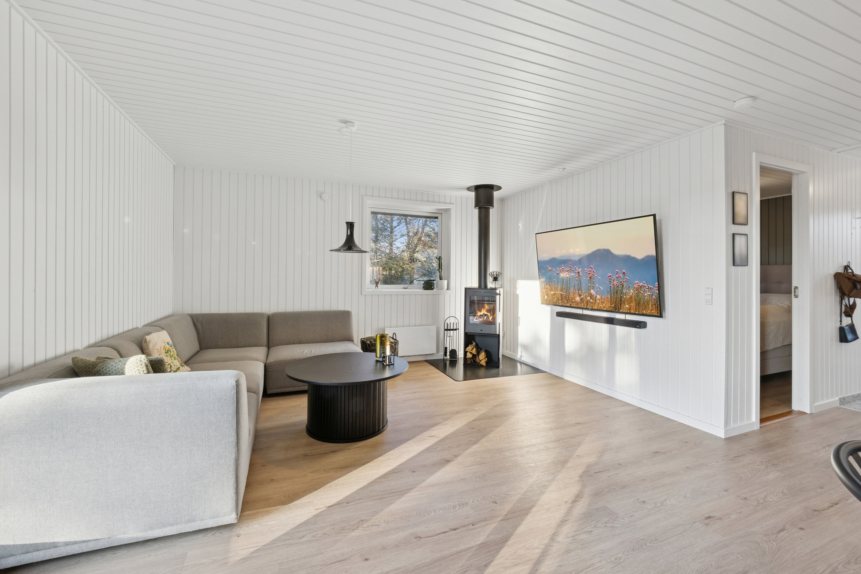 Fremhævet stue billede i fuldskærmstilstand. Billede af Sulevej 14, Helligsø, 7760 Hurup Thy