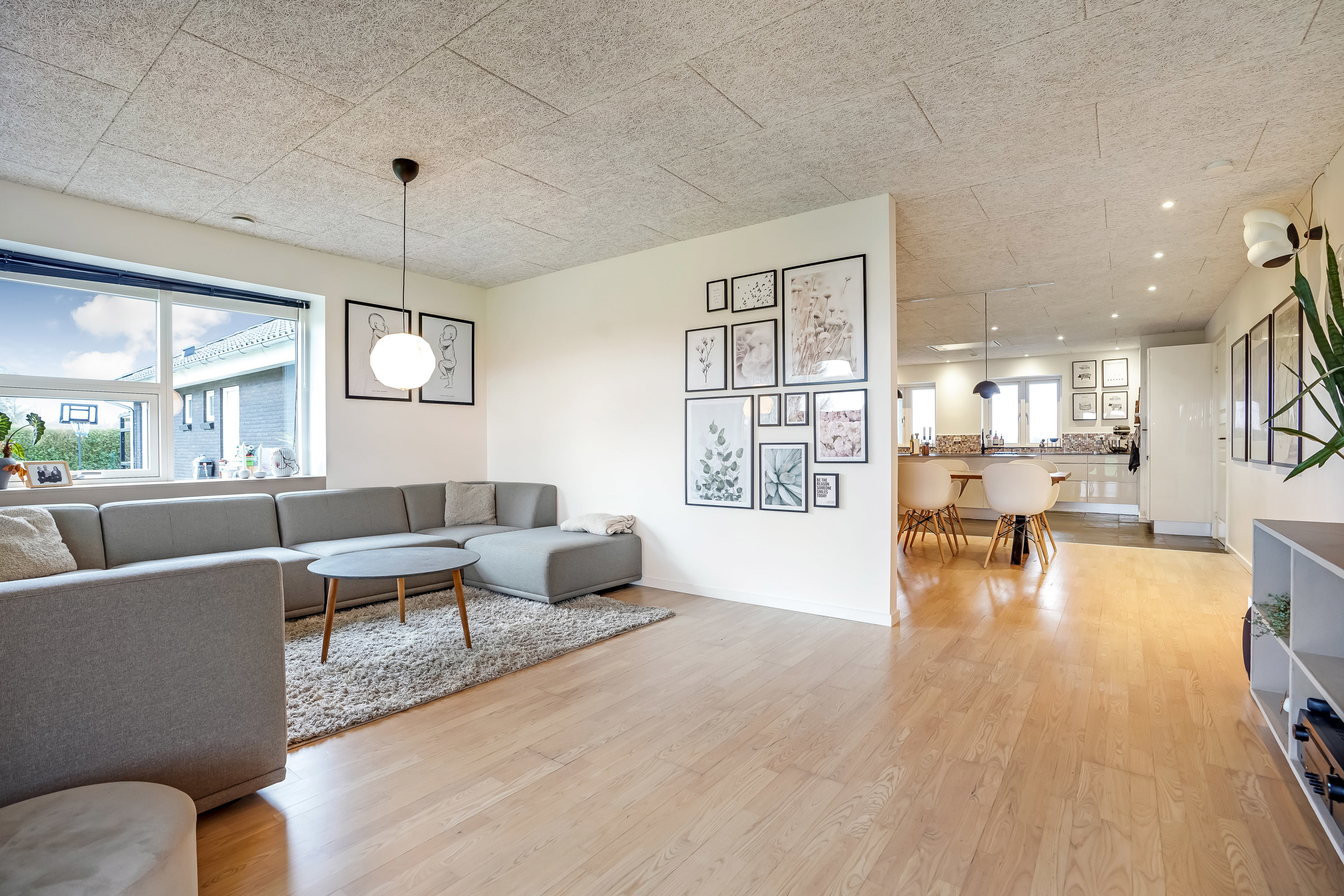 Fremhævet stue billede i fuldskærmstilstand. Billede af Tribinivej 17, 6623 Vorbasse