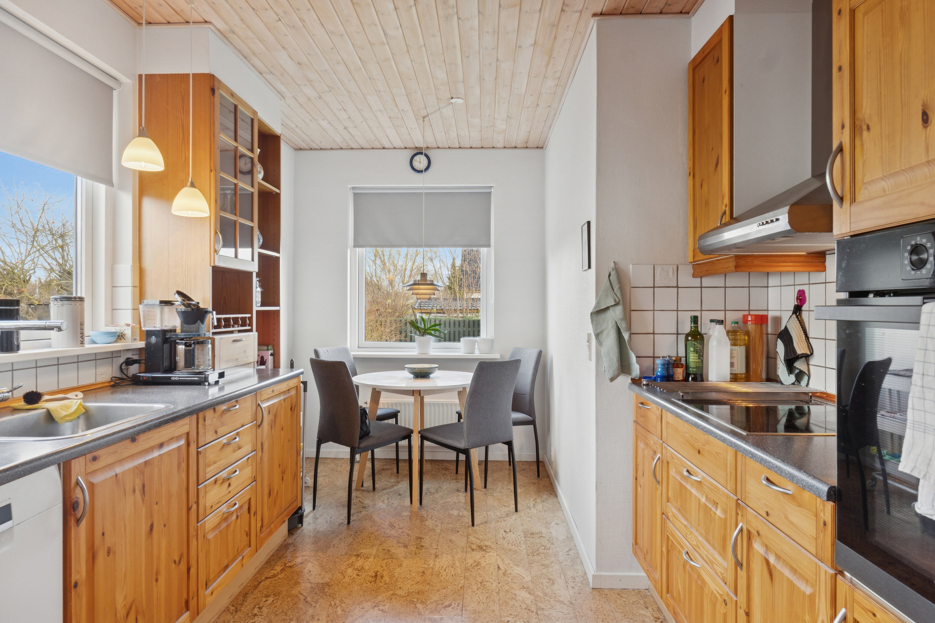 Fremhævet køkken billede i fuldskærmstilstand. Billede af Nordlundsvej 7, 2650 Hvidovre