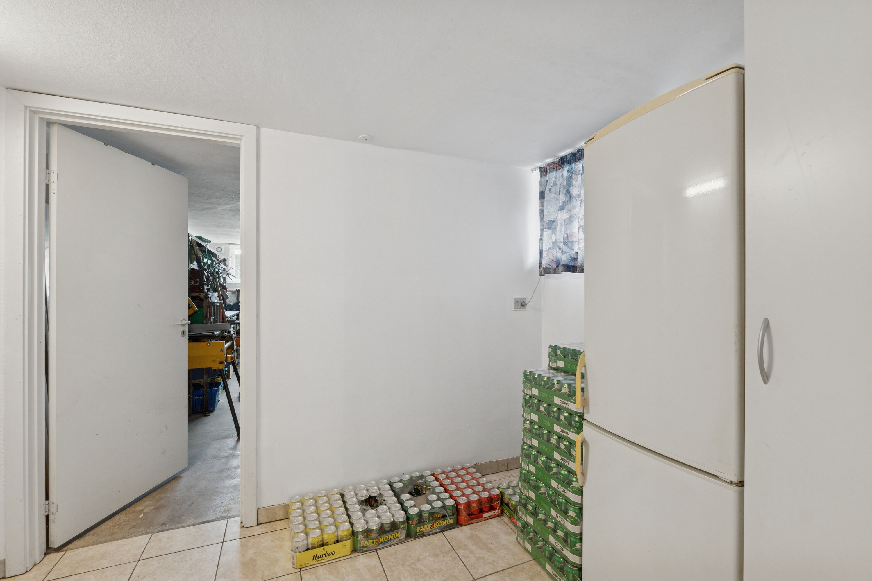 Fremhævet gang billede i fuldskærmstilstand. Billede af Nordlundsvej 7, 2650 Hvidovre