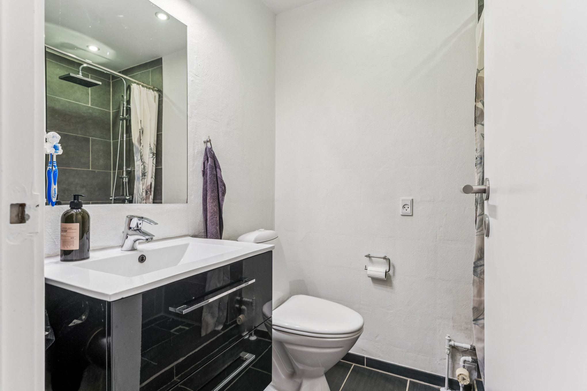 Fremhævet badeværelse billede i fuldskærmstilstand. Billede af Engboulevarden 51, 3. tv., 8960 Randers SØ