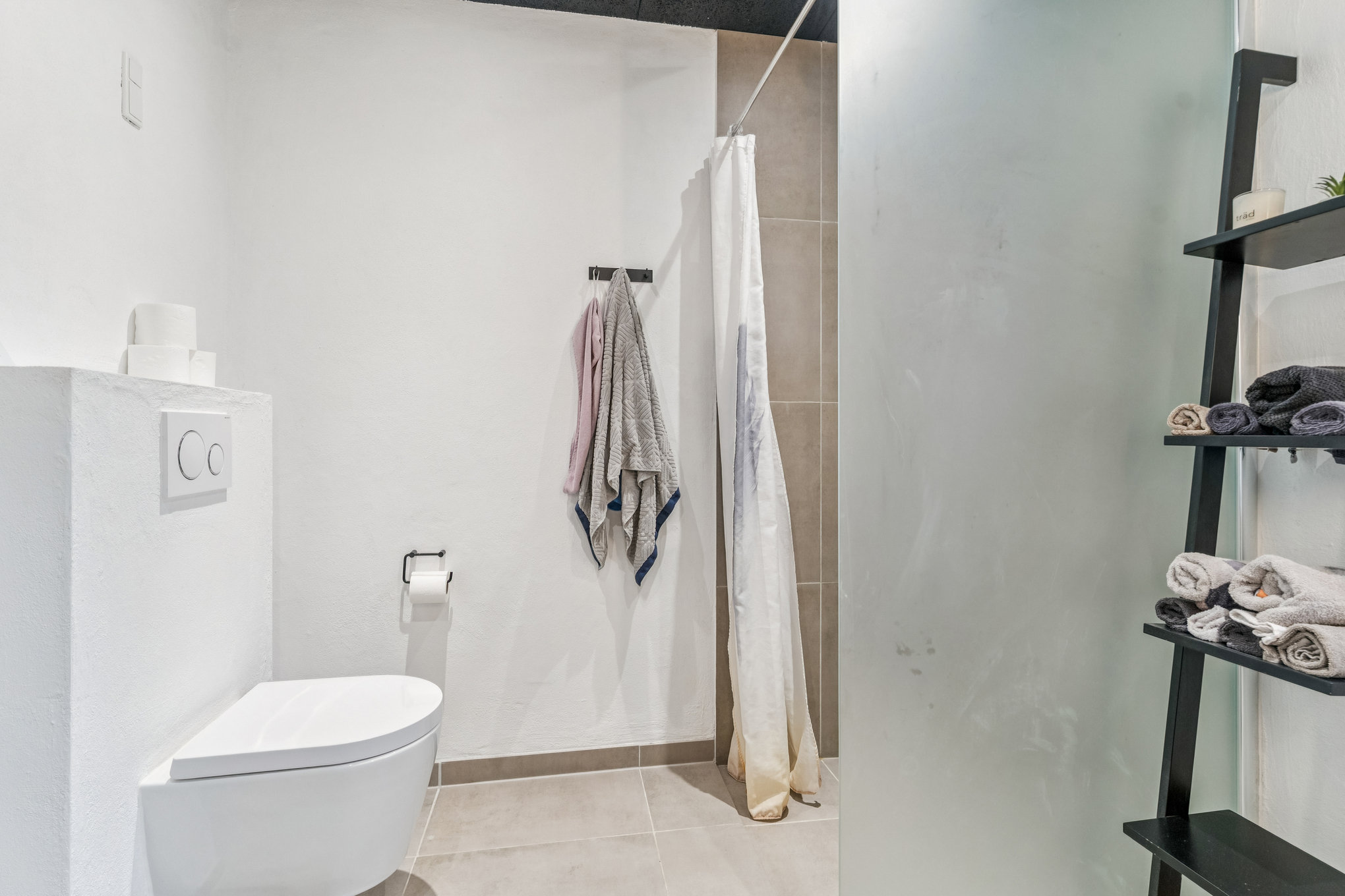 Fremhævet badeværelse billede i fuldskærmstilstand. Billede af Poppelvej 8, Randers By, 8930 Randers NØ