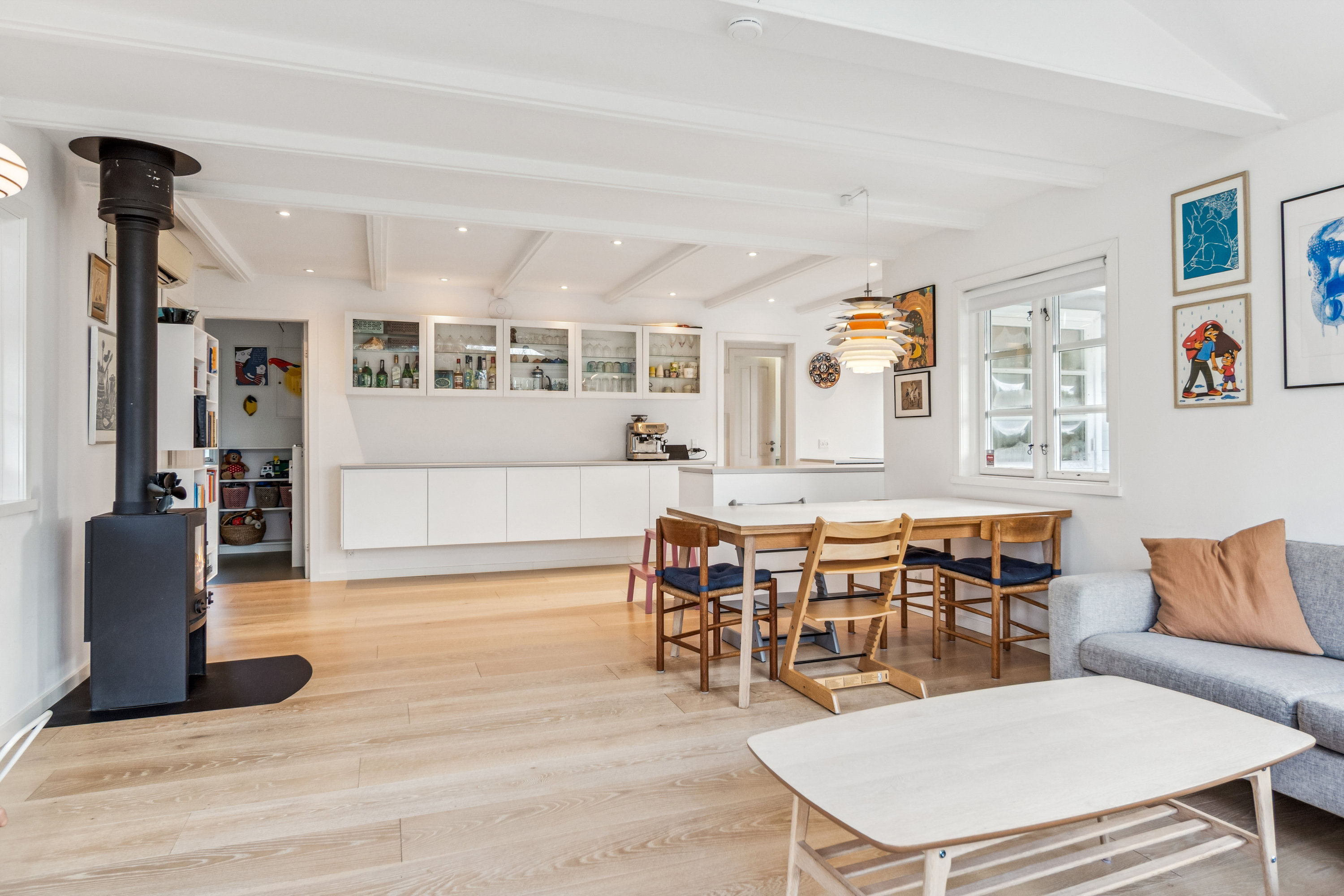 Fremhævet stue billede i fuldskærmstilstand. Billede af Ny Mæglergårds Allé 24, 2660 Brøndby Strand