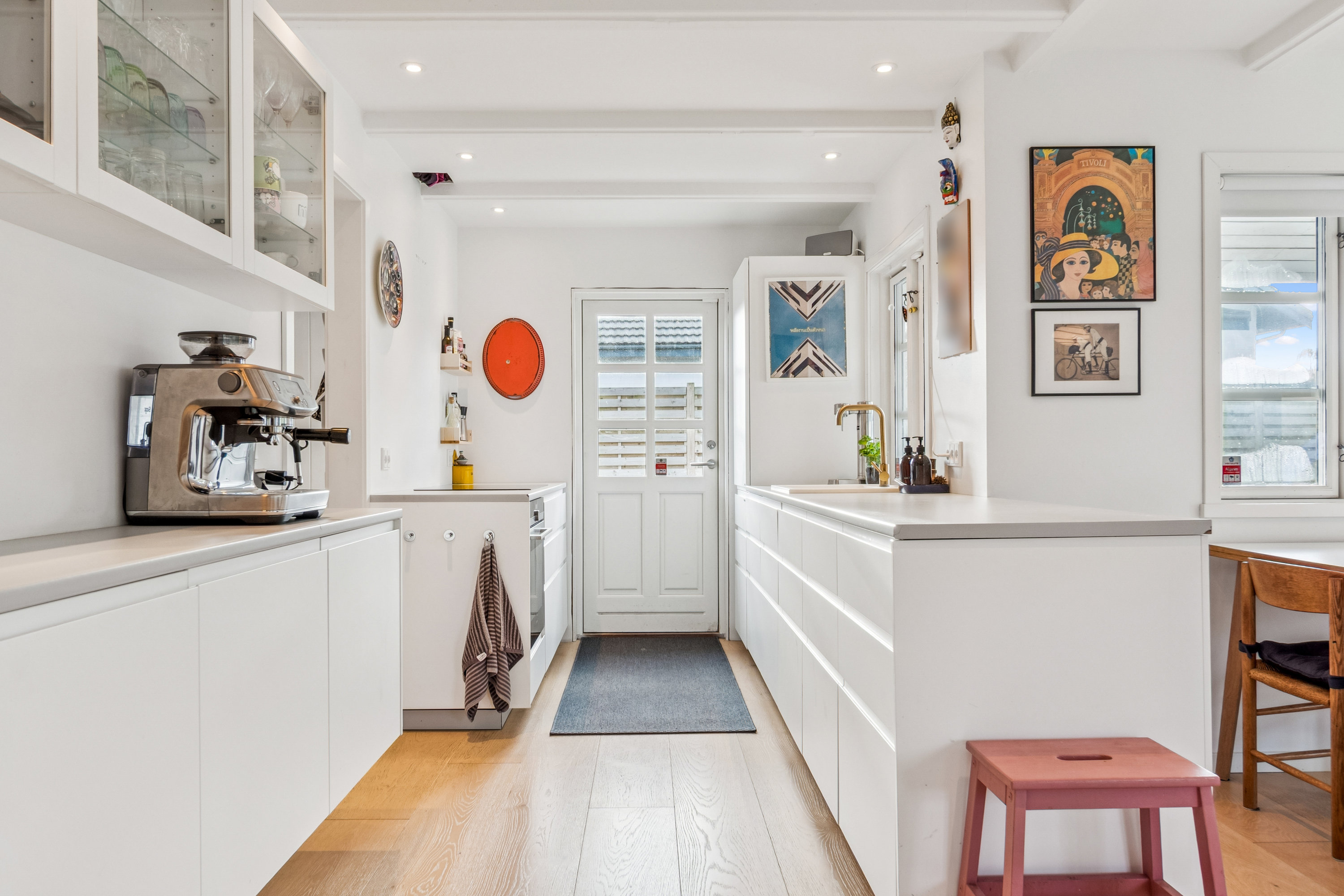 Fremhævet køkken billede i fuldskærmstilstand. Billede af Ny Mæglergårds Allé 24, 2660 Brøndby Strand