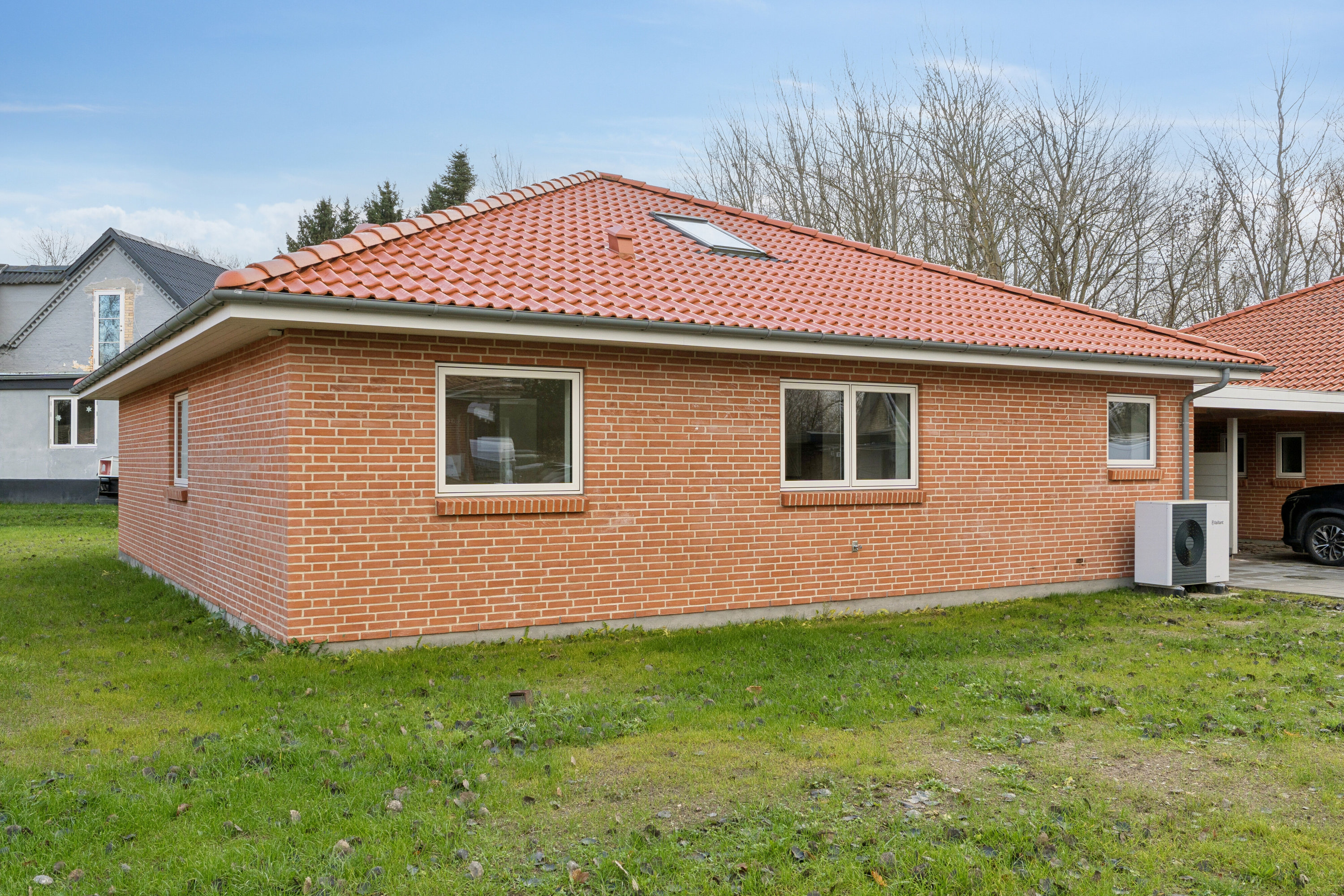 Fremhævet set fra vejen billede i fuldskærmstilstand. Billede af Troelstrup Bygade 2E, 4690 Haslev