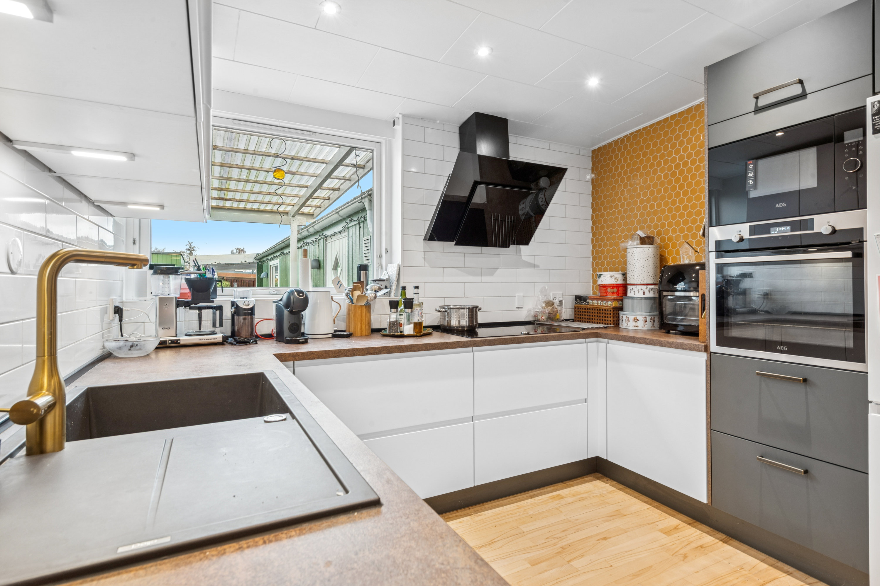 Fremhævet køkken billede i fuldskærmstilstand. Billede af Krogårdsvej 160, 2670 Greve