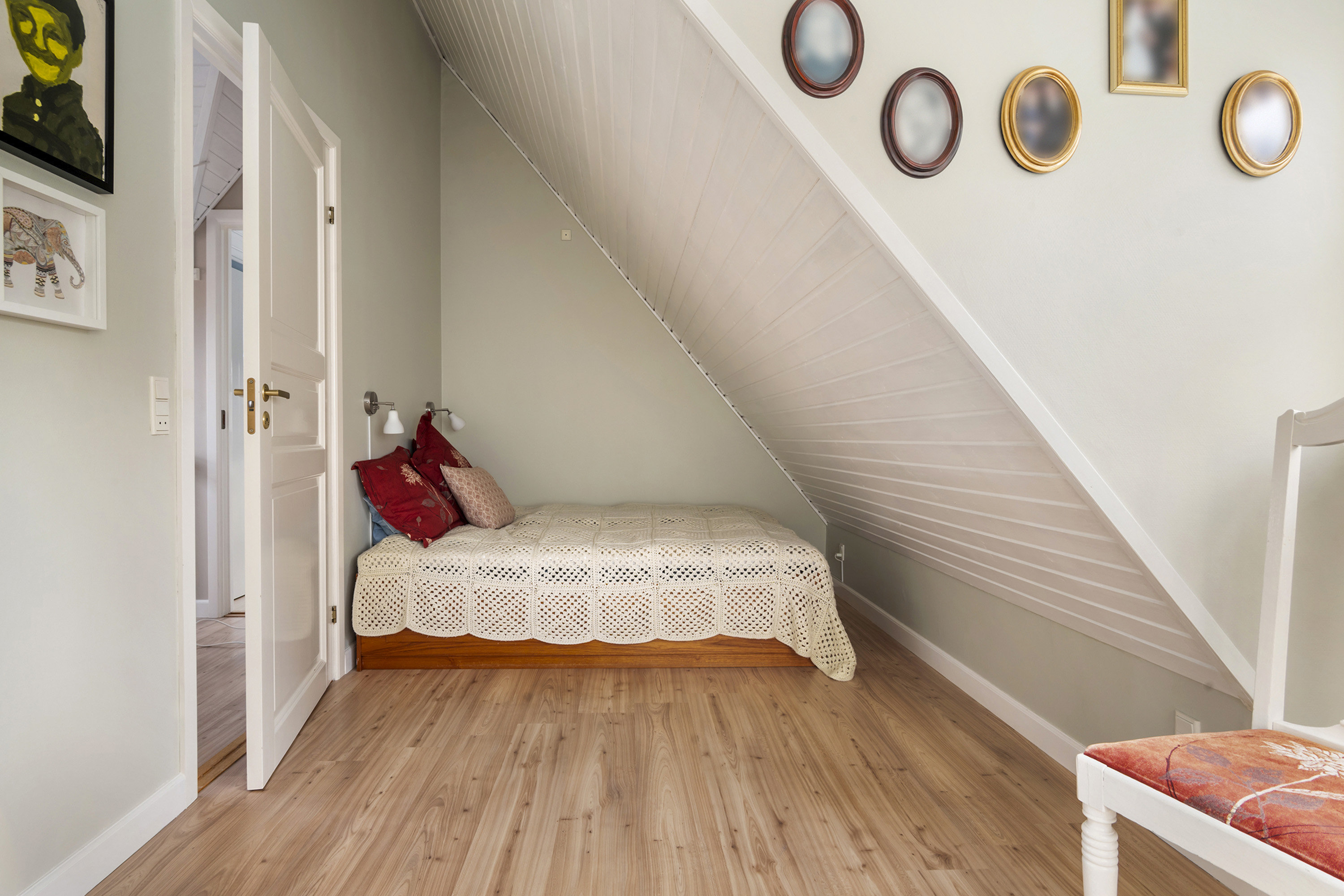 Fremhævet soveværelse billede i fuldskærmstilstand. Billede af Engvej 9D, 2625 Vallensbæk