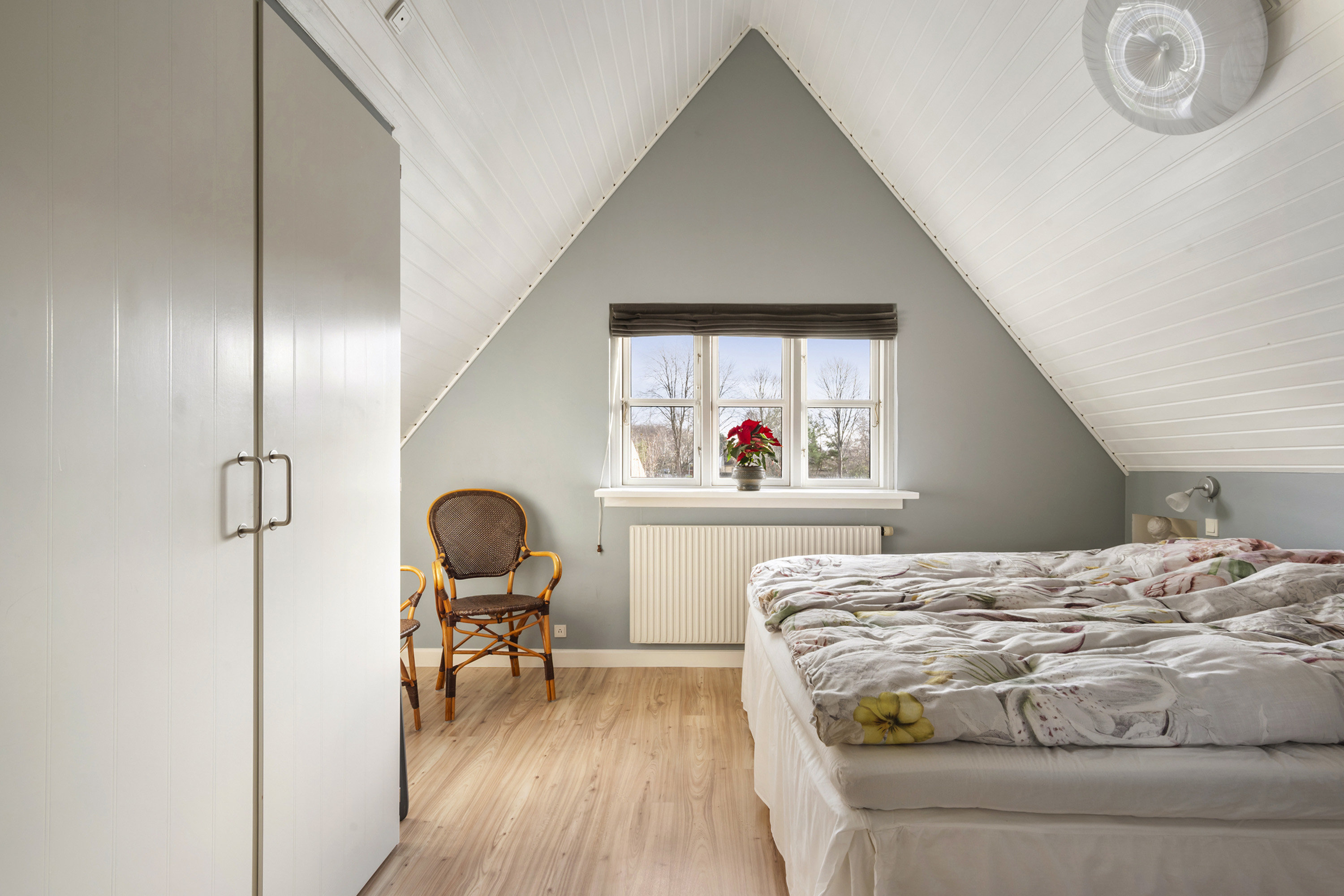 Fremhævet soveværelse billede i fuldskærmstilstand. Billede af Engvej 9D, 2625 Vallensbæk