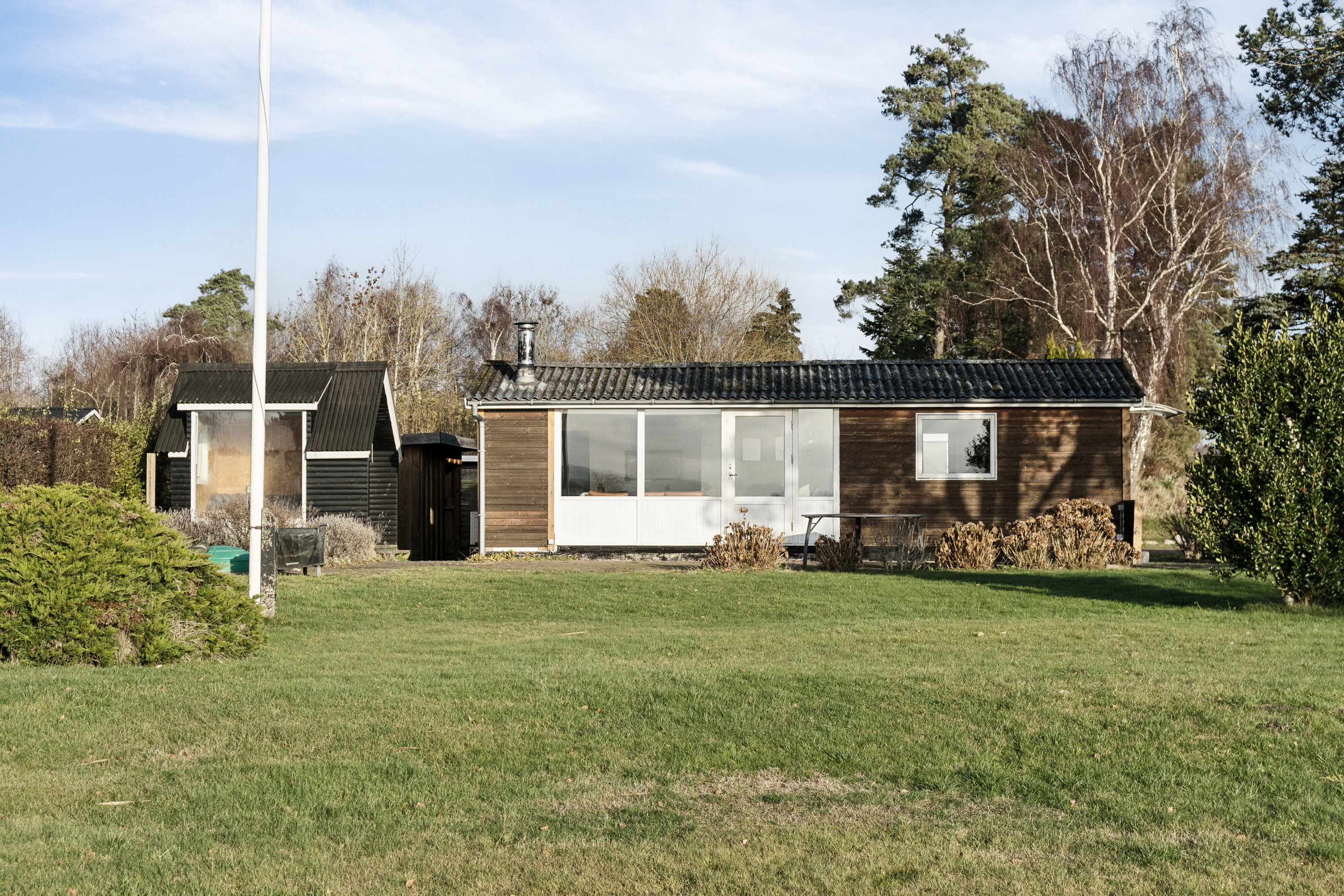 Fremhævet set fra haven billede i fuldskærmstilstand. Billede af Fyrrevang 13, Abildøre, 4560 Vig