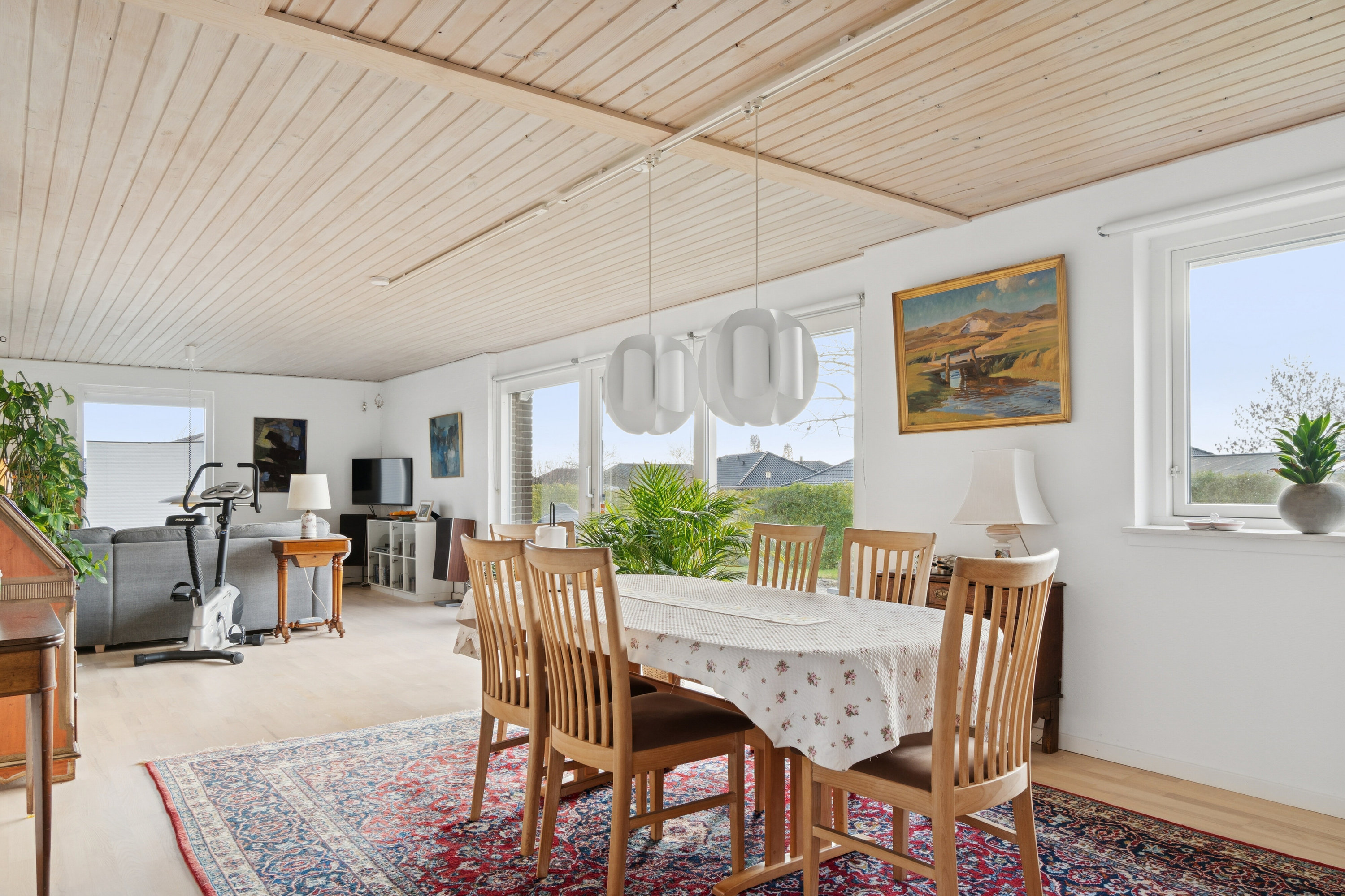 Fremhævet spisestue billede i fuldskærmstilstand. Billede af Hyllingeparken 61, 4070 Kirke Hyllinge