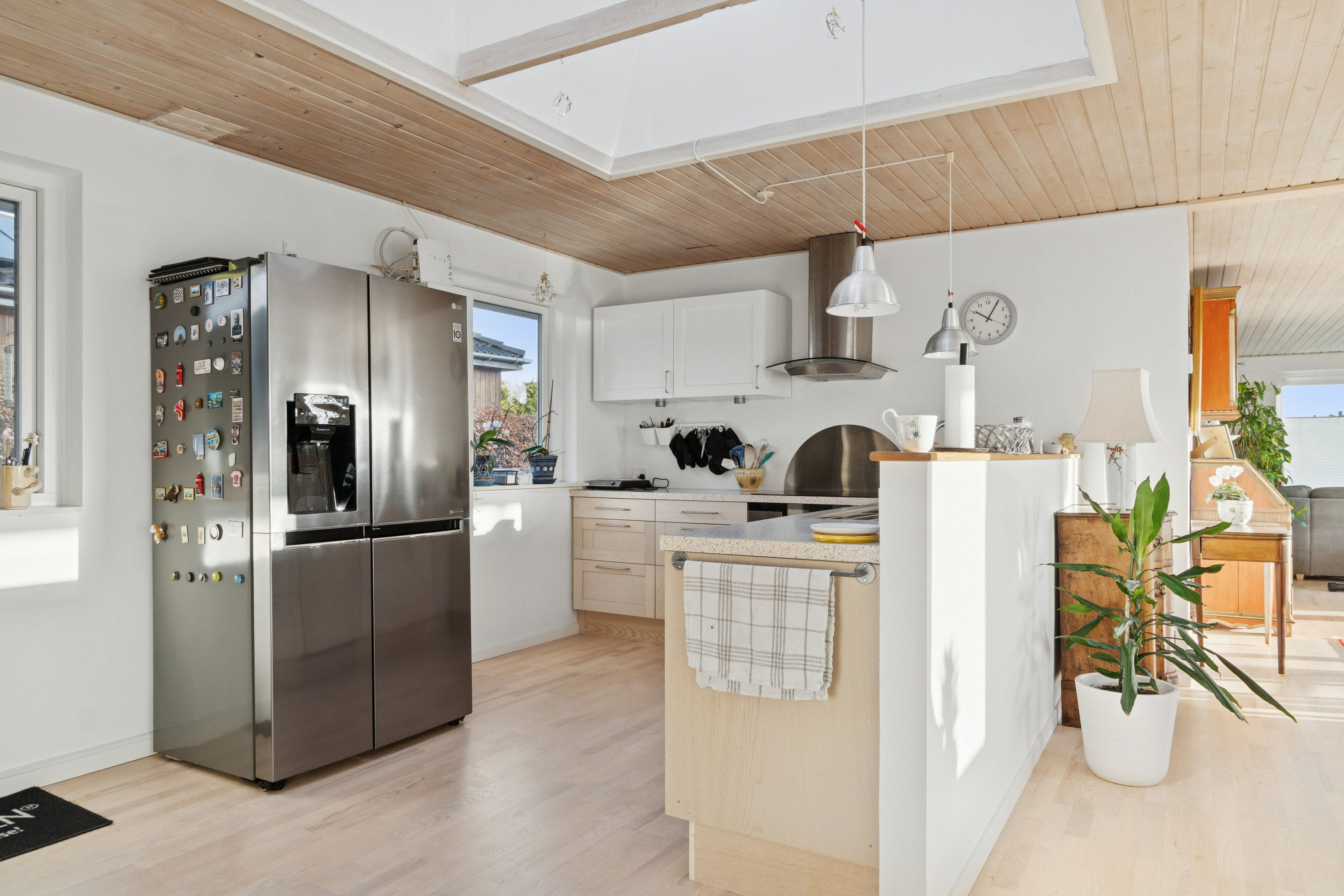 Fremhævet køkken billede i fuldskærmstilstand. Billede af Hyllingeparken 61, 4070 Kirke Hyllinge