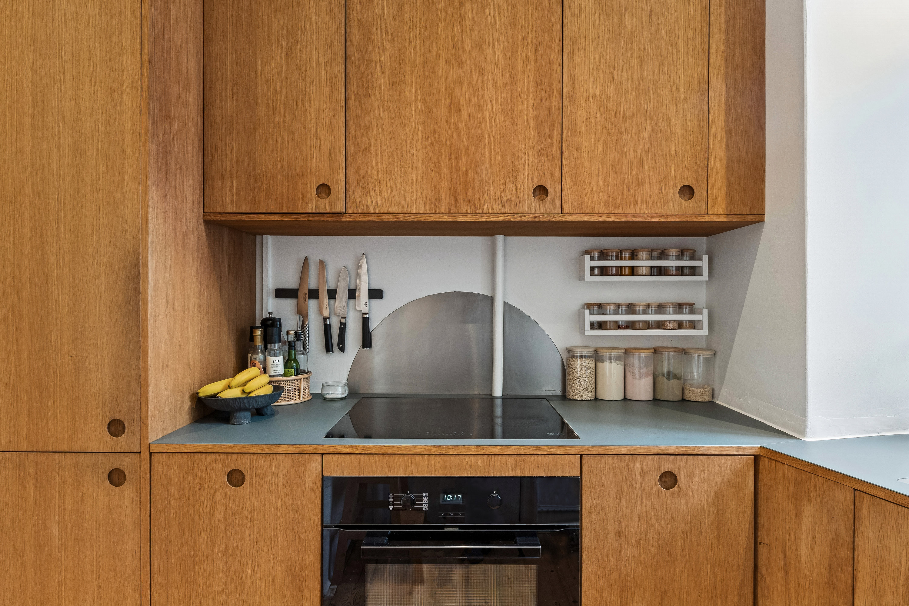 Fremhævet køkken billede i fuldskærmstilstand. Billede af Kong Oscars Gade 6, 2. tv., 2100 København Ø