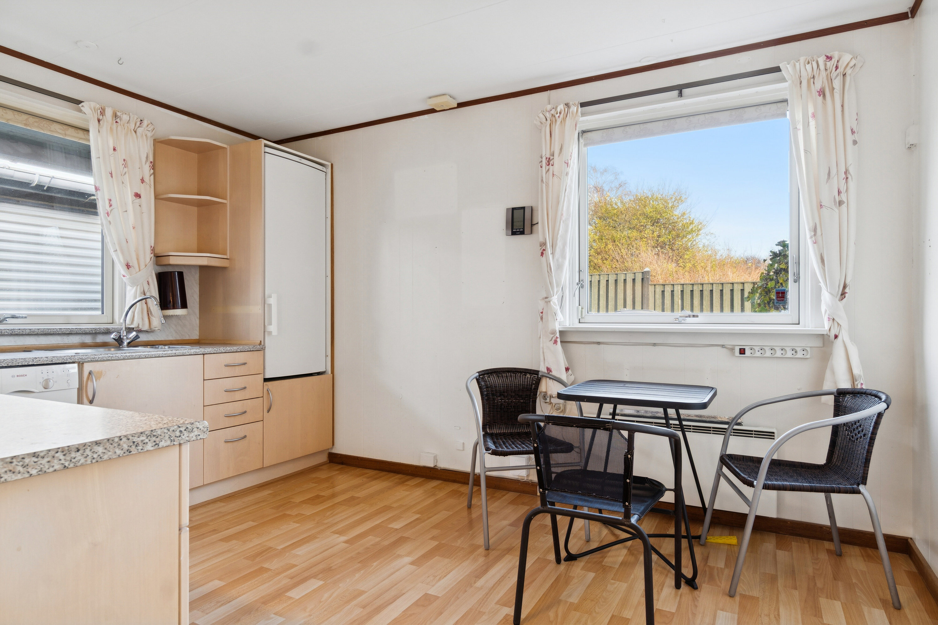 Fremhævet køkken billede i fuldskærmstilstand. Billede af Bjørnebakken 38, 3390 Hundested