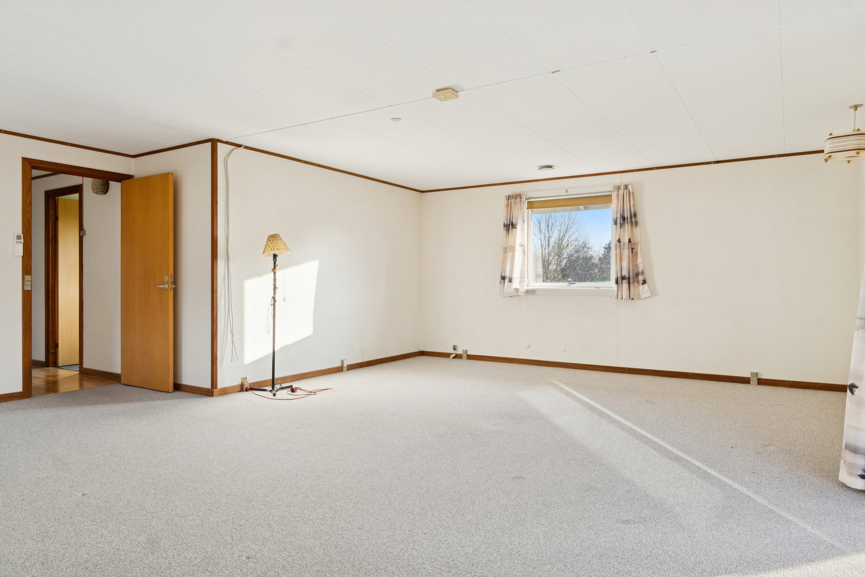 Fremhævet stue billede i fuldskærmstilstand. Billede af Bjørnebakken 38, 3390 Hundested