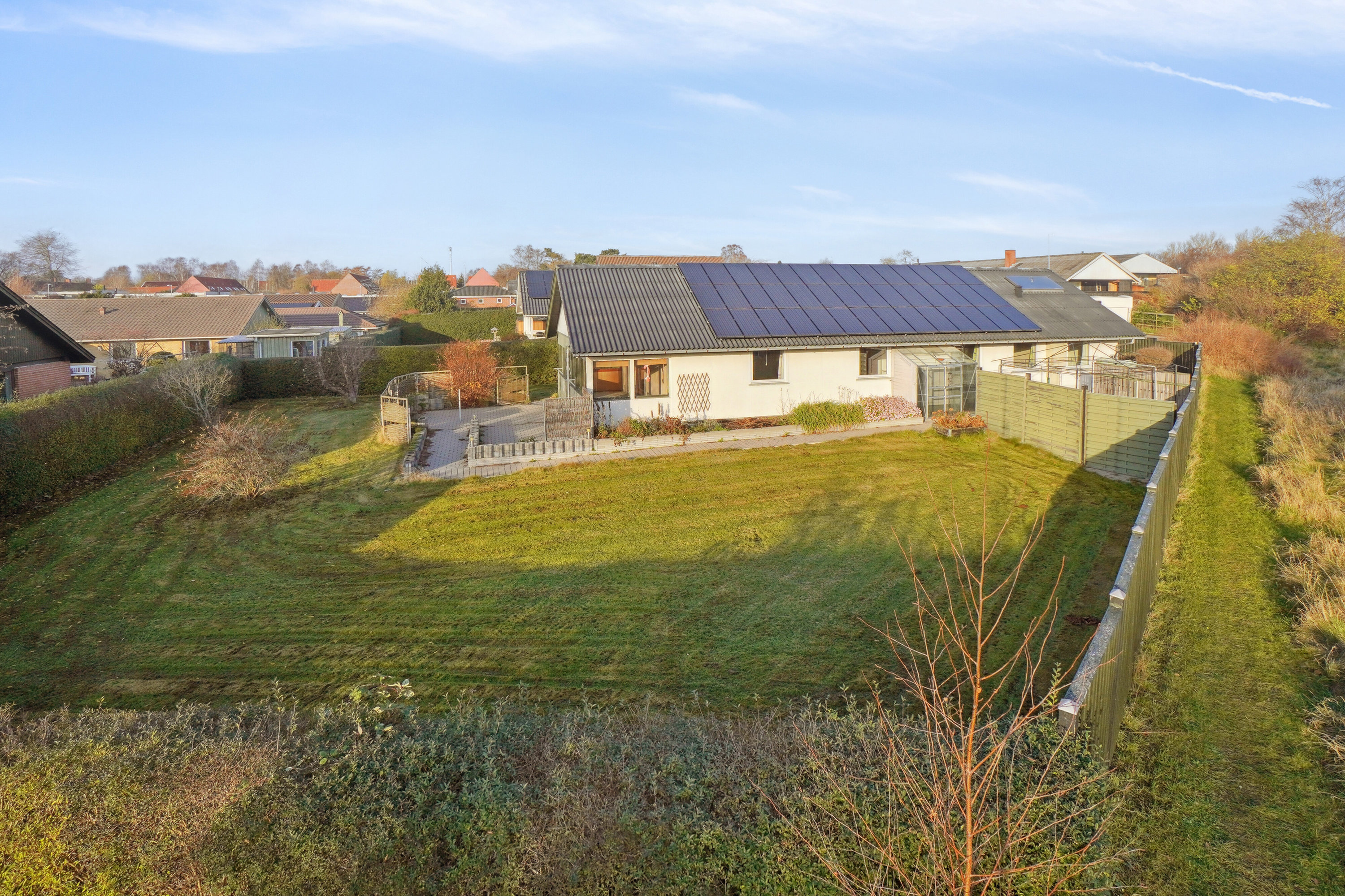 Miniaturebillede 1: set fra haven. Billede af Bjørnebakken 38, 3390 Hundested