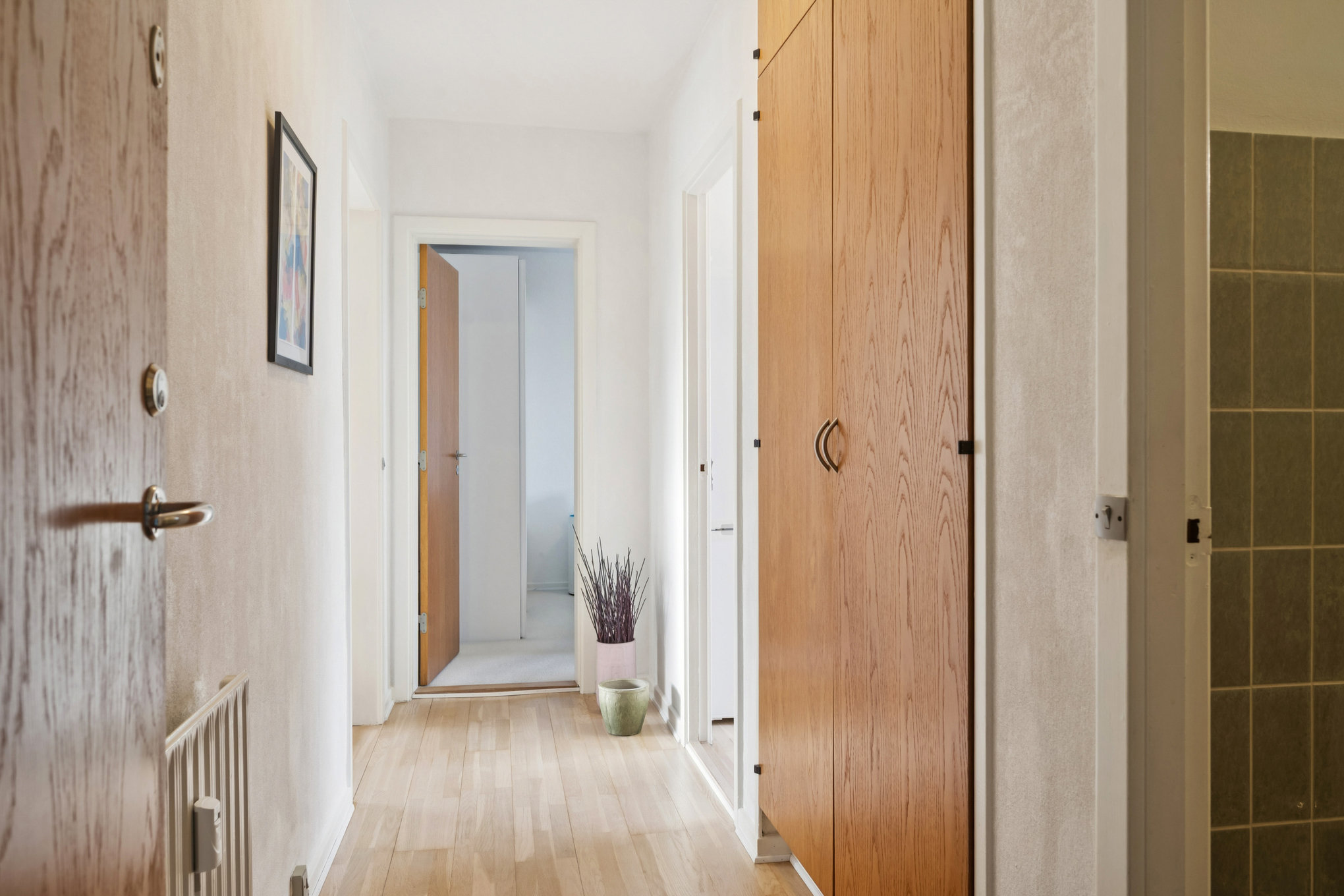 Fremhævet gang billede i fuldskærmstilstand. Billede af Hobrovej 120, 1. th., 8920 Randers NV