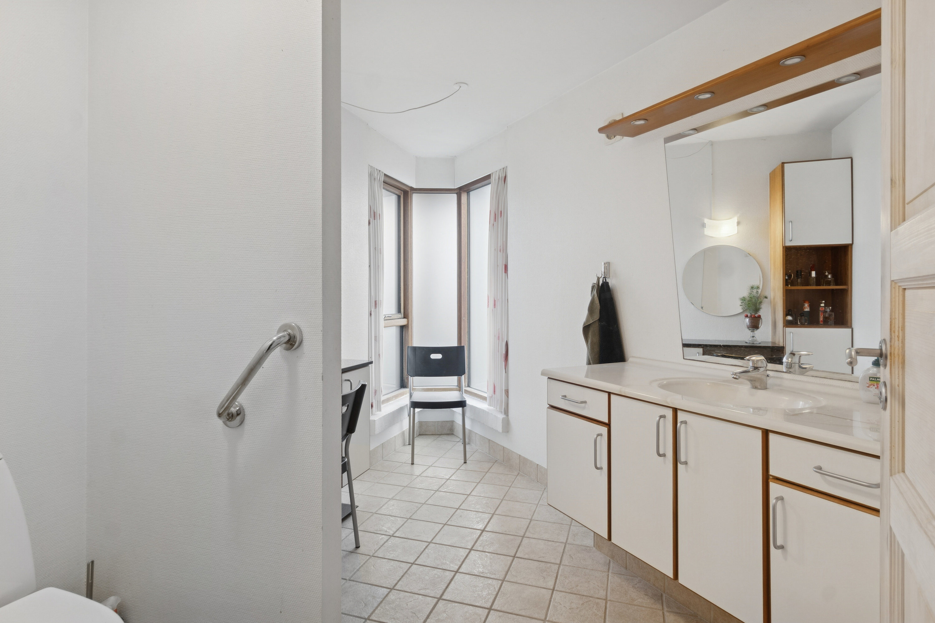 Fremhævet badeværelse billede i fuldskærmstilstand. Billede af Byvangen 34, Slots Bjergby, 4200 Slagelse