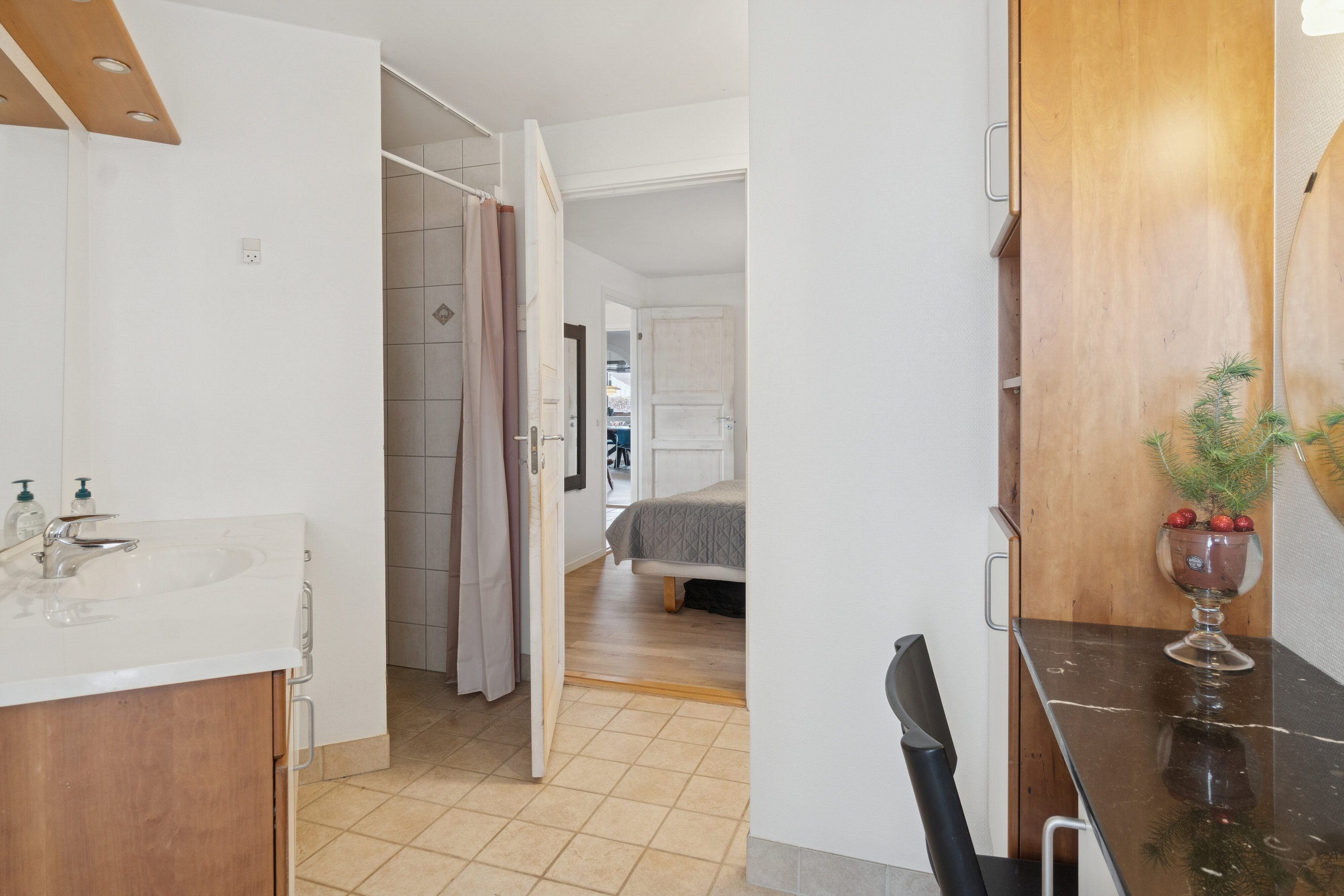 Fremhævet badeværelse billede i fuldskærmstilstand. Billede af Byvangen 34, Slots Bjergby, 4200 Slagelse