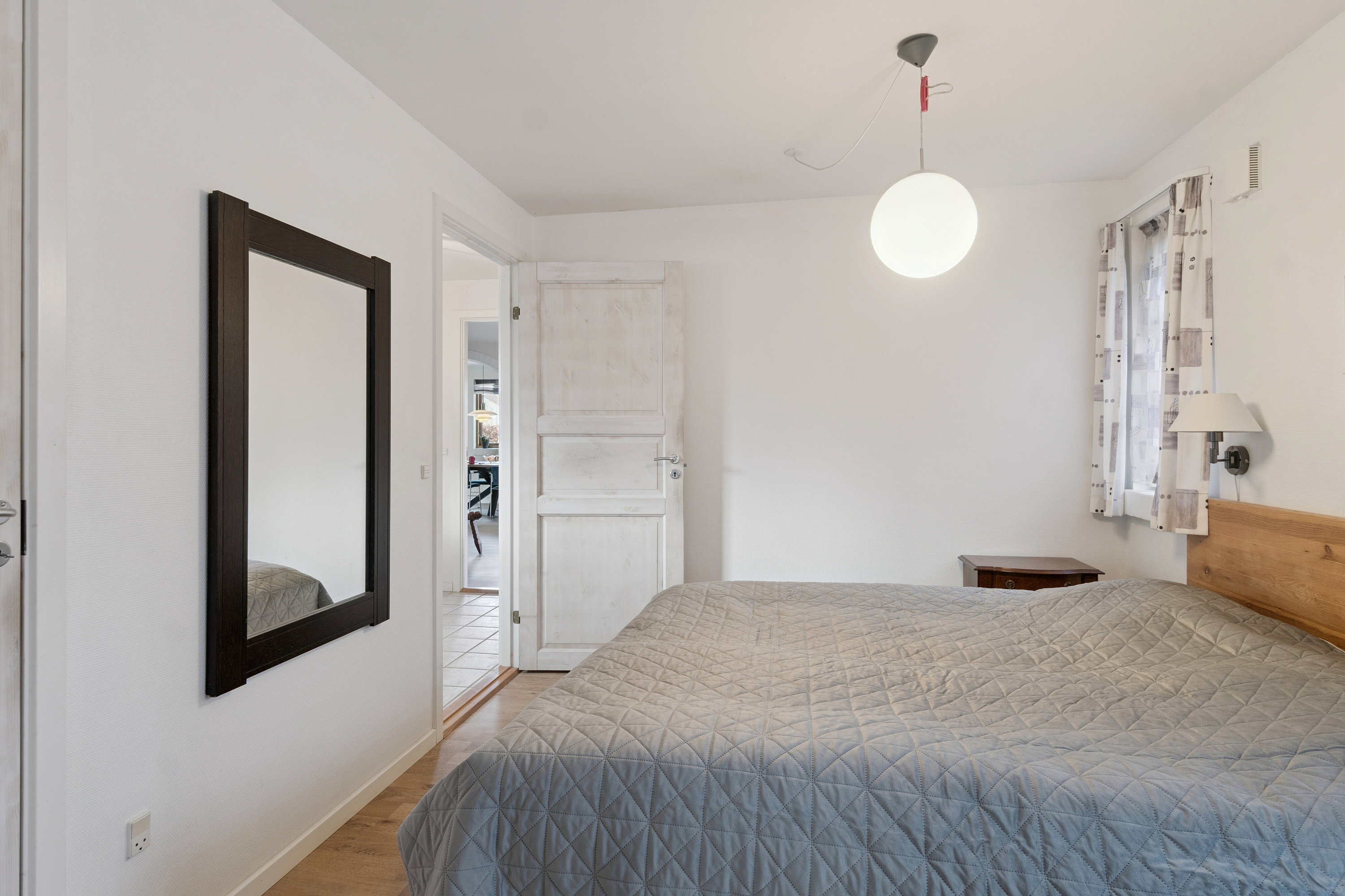 Fremhævet soveværelse billede i fuldskærmstilstand. Billede af Byvangen 34, Slots Bjergby, 4200 Slagelse