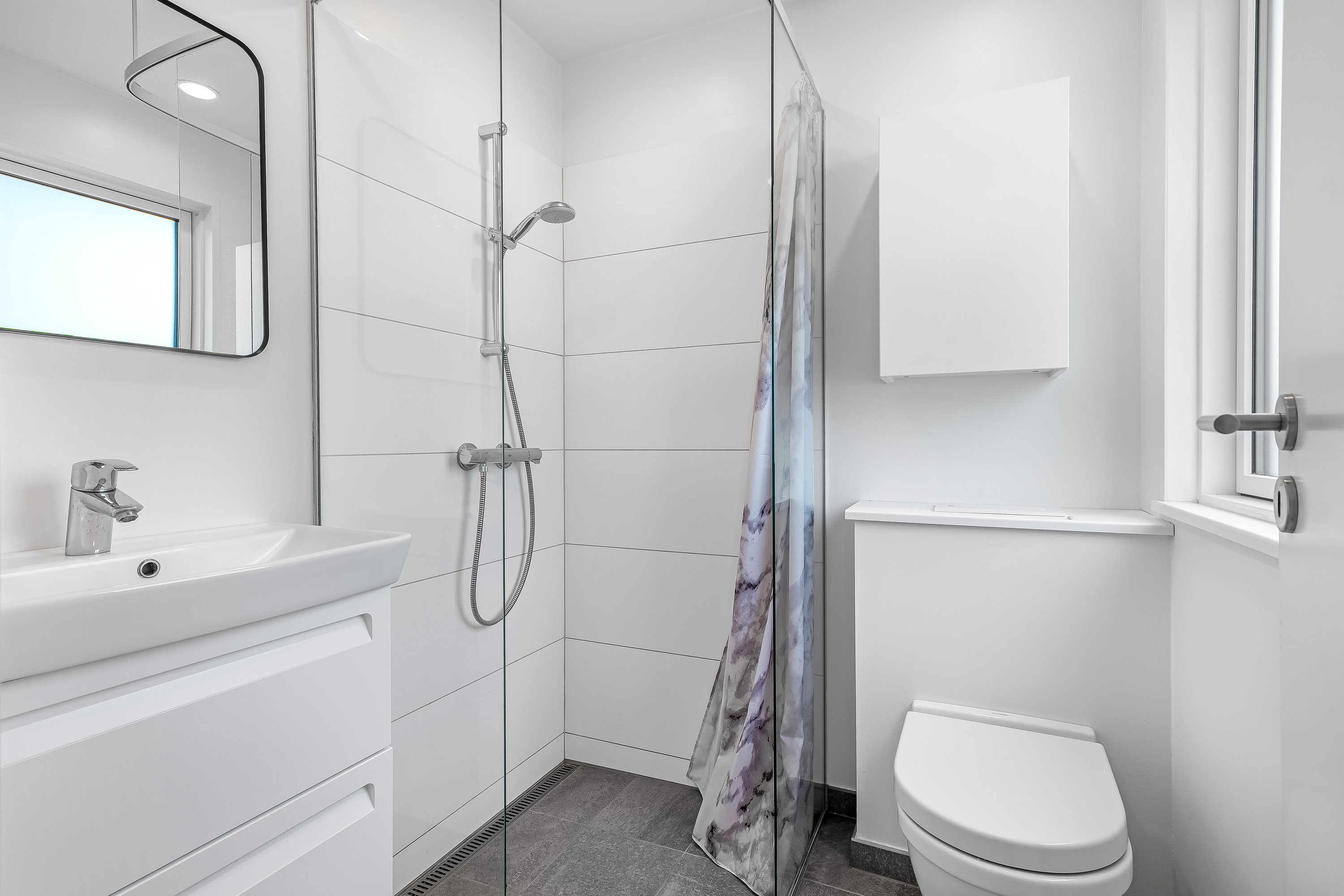 Fremhævet badeværelse billede i fuldskærmstilstand. Billede af Griegsvej 150, 7500 Holstebro