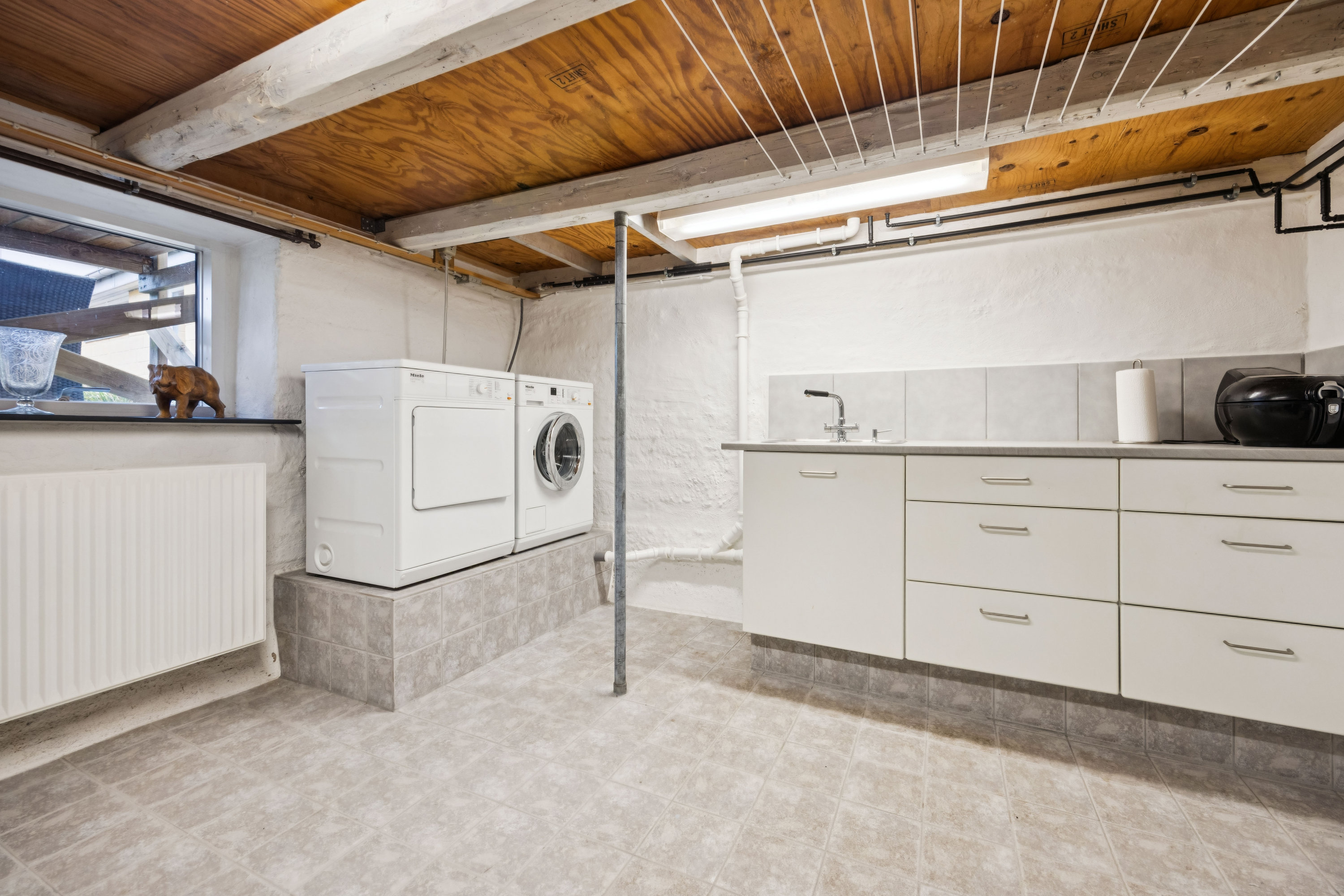 Fremhævet køkken billede i fuldskærmstilstand. Billede af Thistedvej 99, 9400 Nørresundby