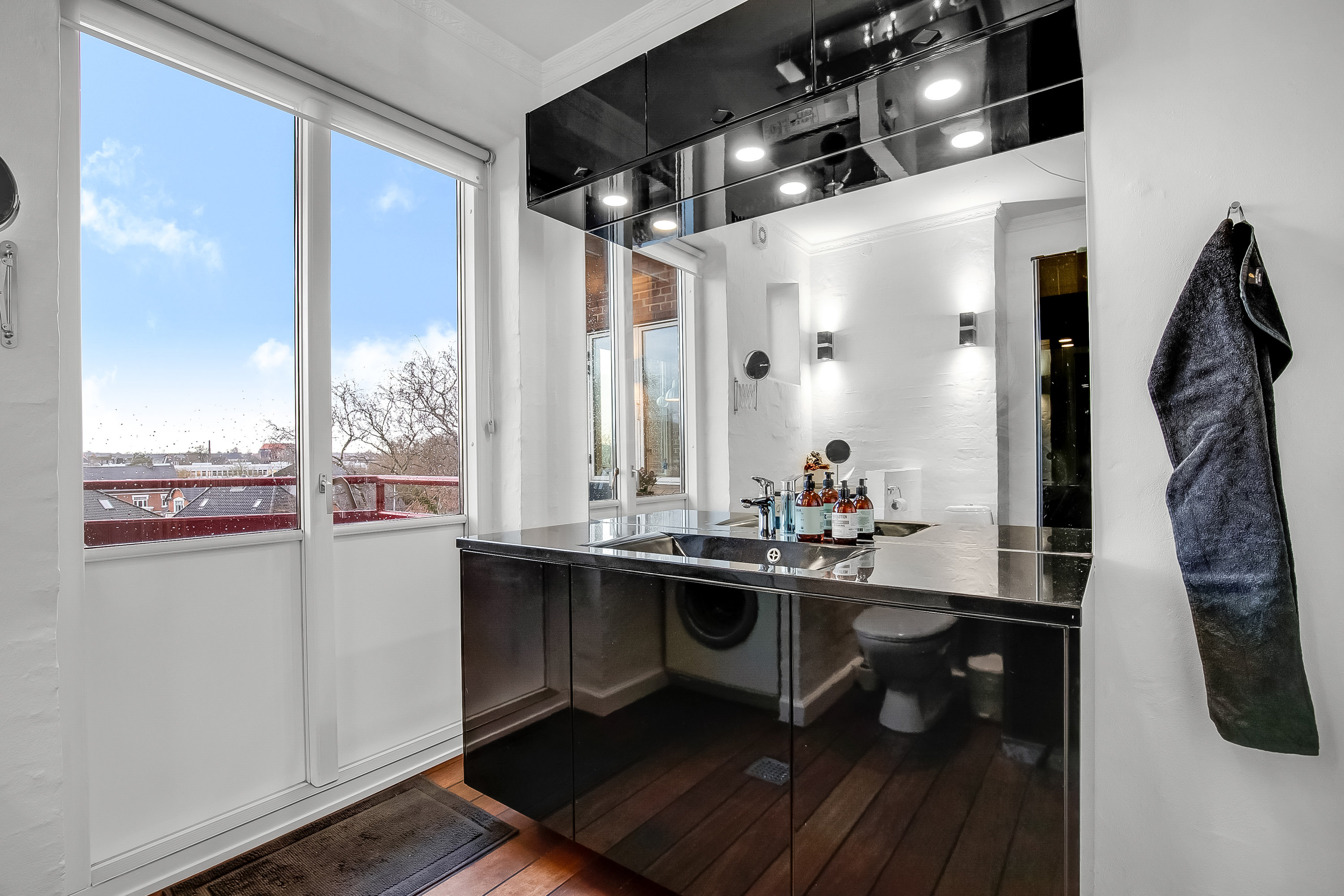 Fremhævet badeværelse billede i fuldskærmstilstand. Billede af Fynsvej 77, 3. th., 6000 Kolding