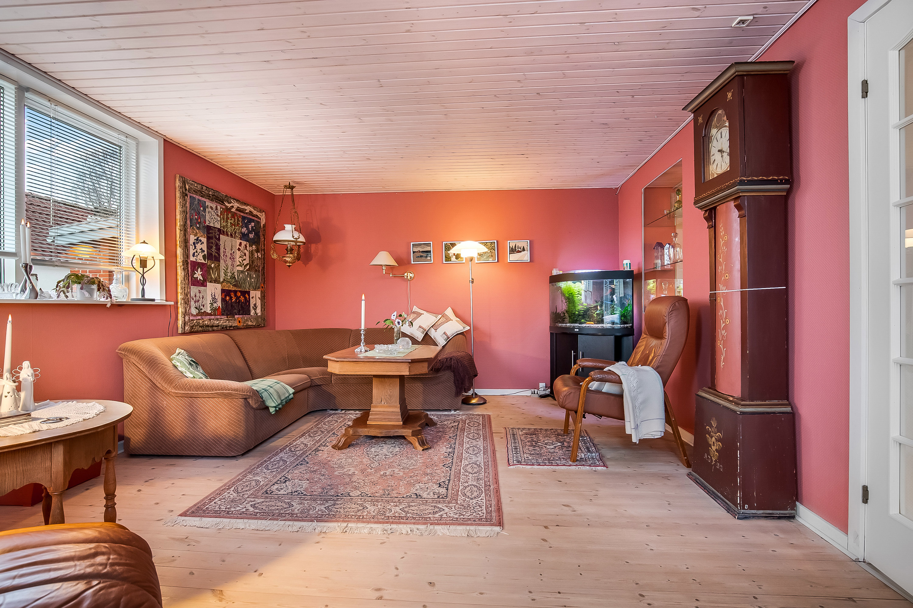 Fremhævet stue billede i fuldskærmstilstand. Billede af Nedervej 17, Ejstrup, 6000 Kolding