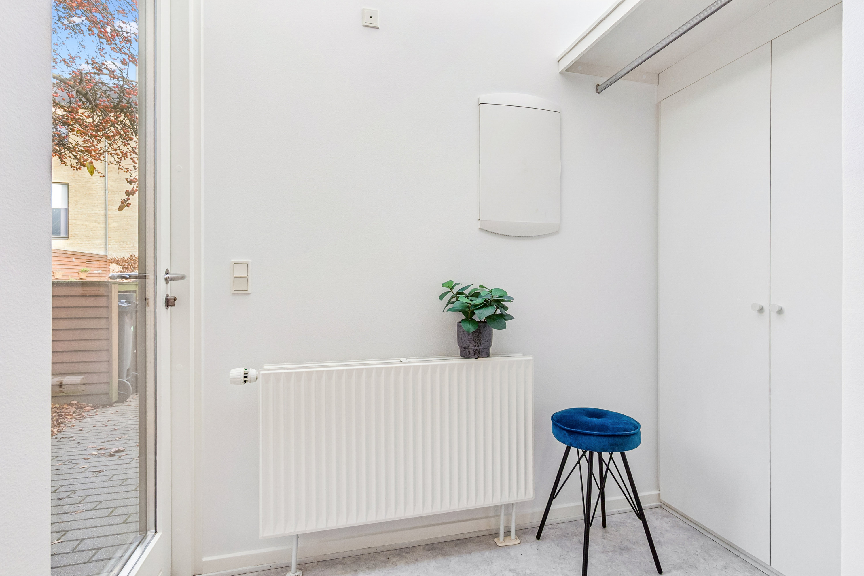 Fremhævet gang billede i fuldskærmstilstand. Billede af Strandhaven 137, 2665 Vallensbæk Strand