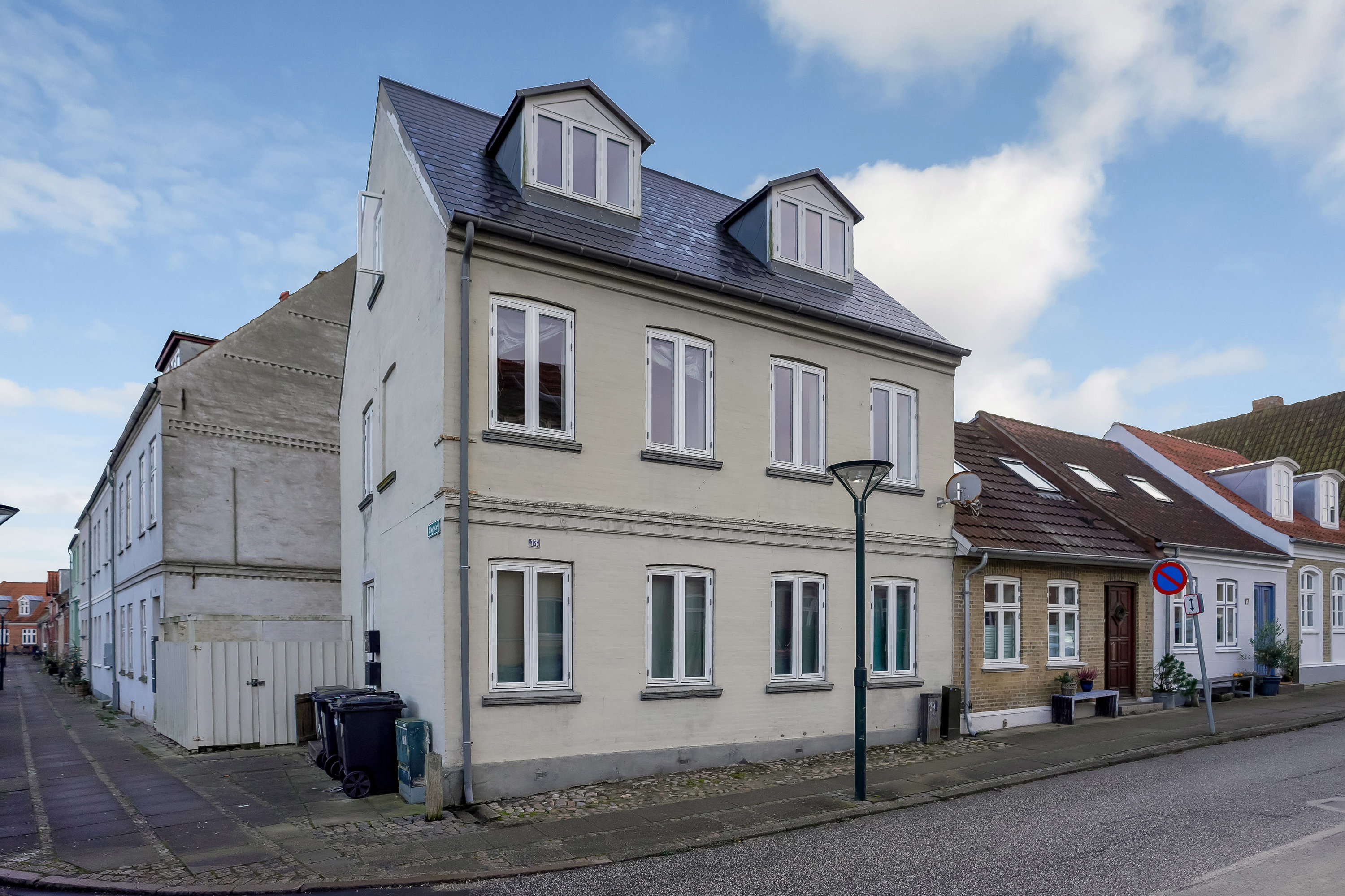 Fremhævet ejendommen billede i fuldskærmstilstand. Billede af Blindebomsvej 13, 5500 Middelfart 