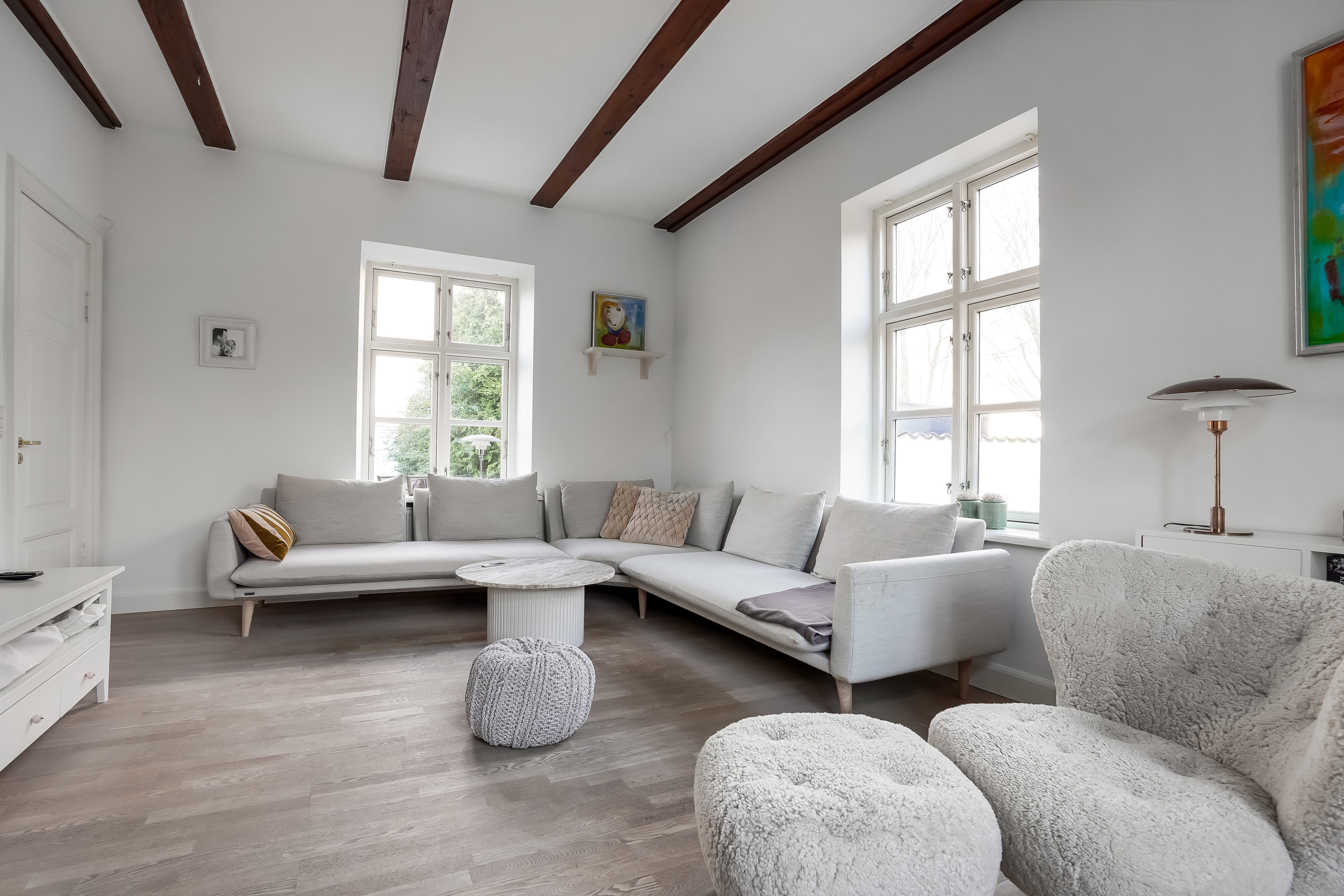 Fremhævet stue billede i fuldskærmstilstand. Billede af Bogensevej 8, 5500 Middelfart