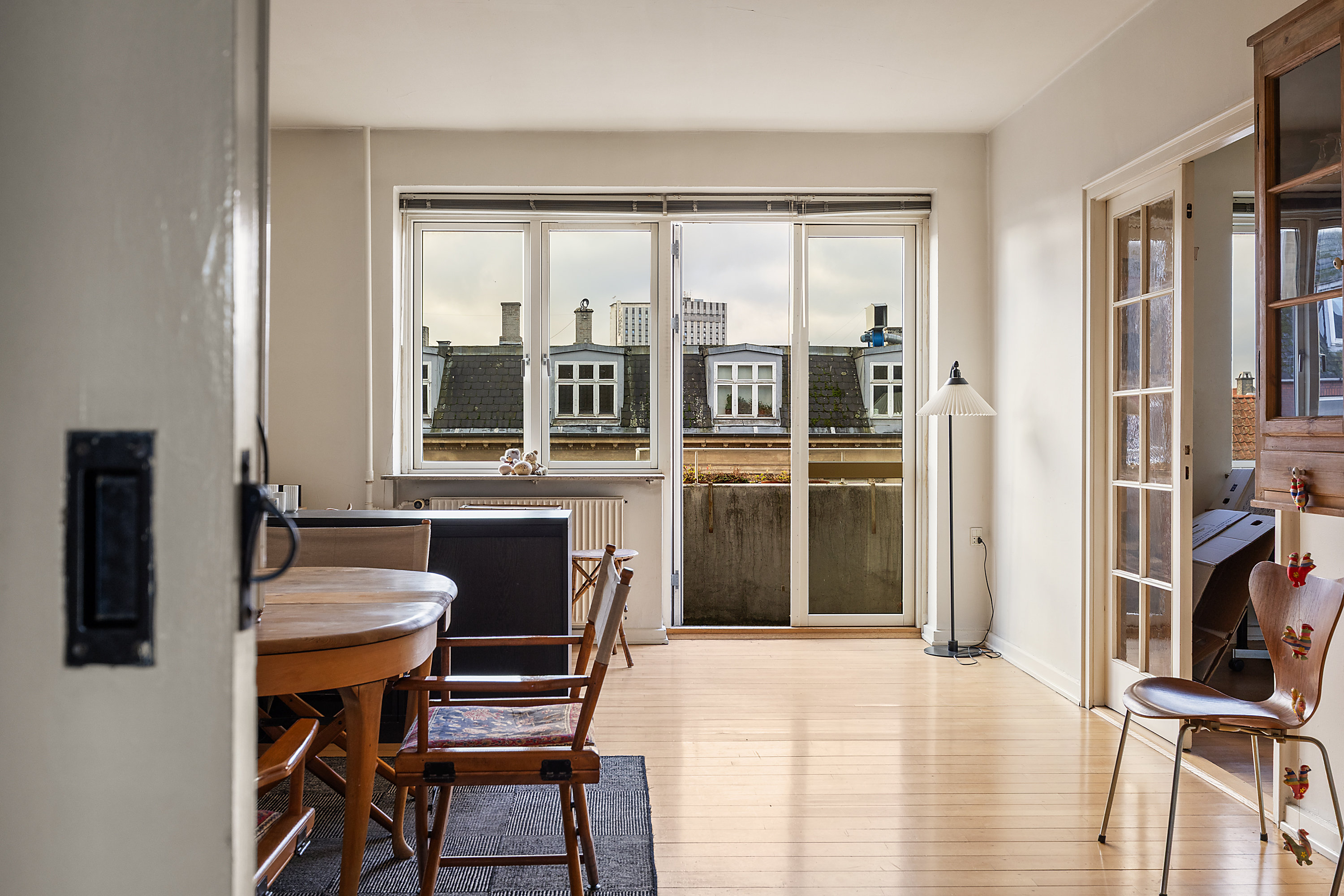 Fremhævet stue billede i fuldskærmstilstand. Billede af Ved Volden 3, 5. tv., 1425 København K