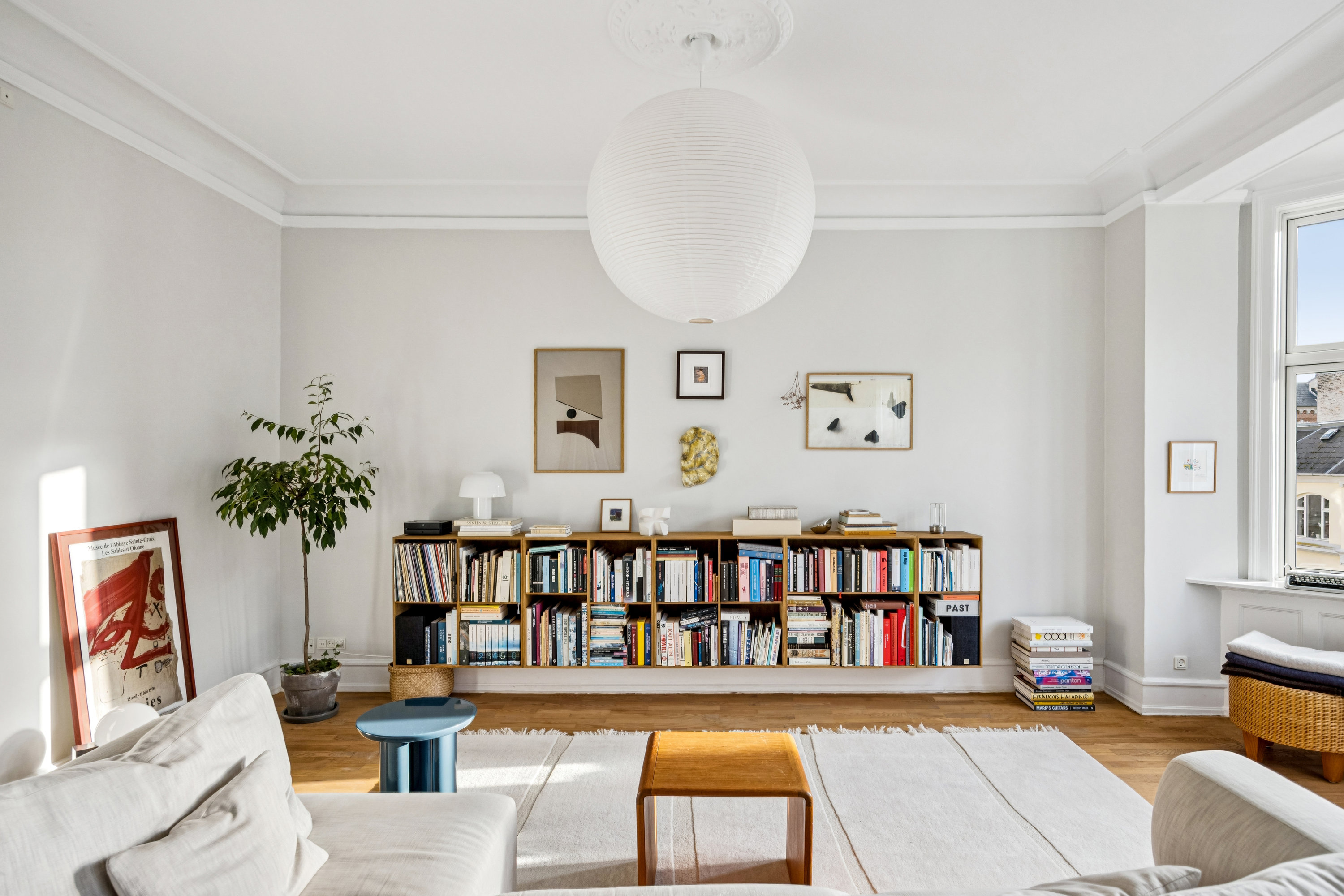 Fremhævet  billede i fuldskærmstilstand. Billede af Adolph Steens Alle 5, 3. th., 1971 Frederiksberg C