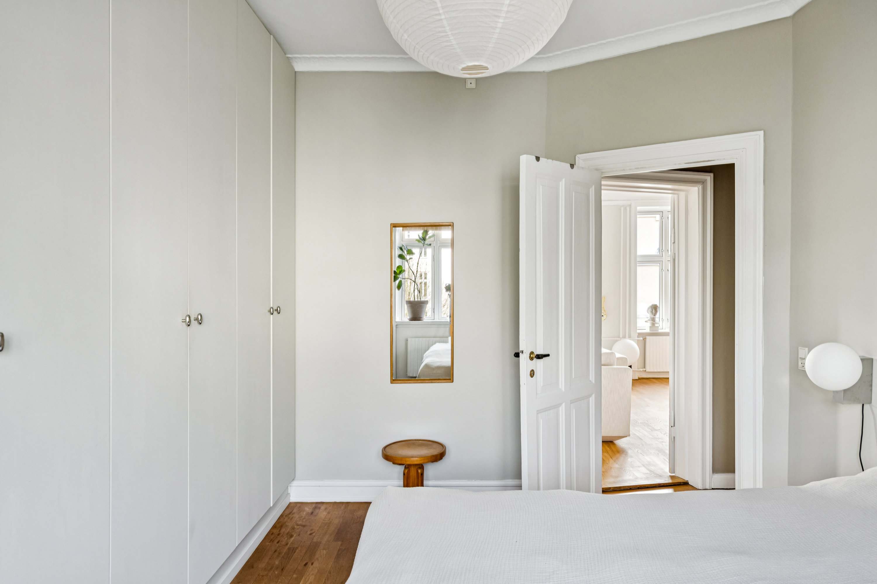 Fremhævet  billede i fuldskærmstilstand. Billede af Adolph Steens Alle 5, 3. th., 1971 Frederiksberg C