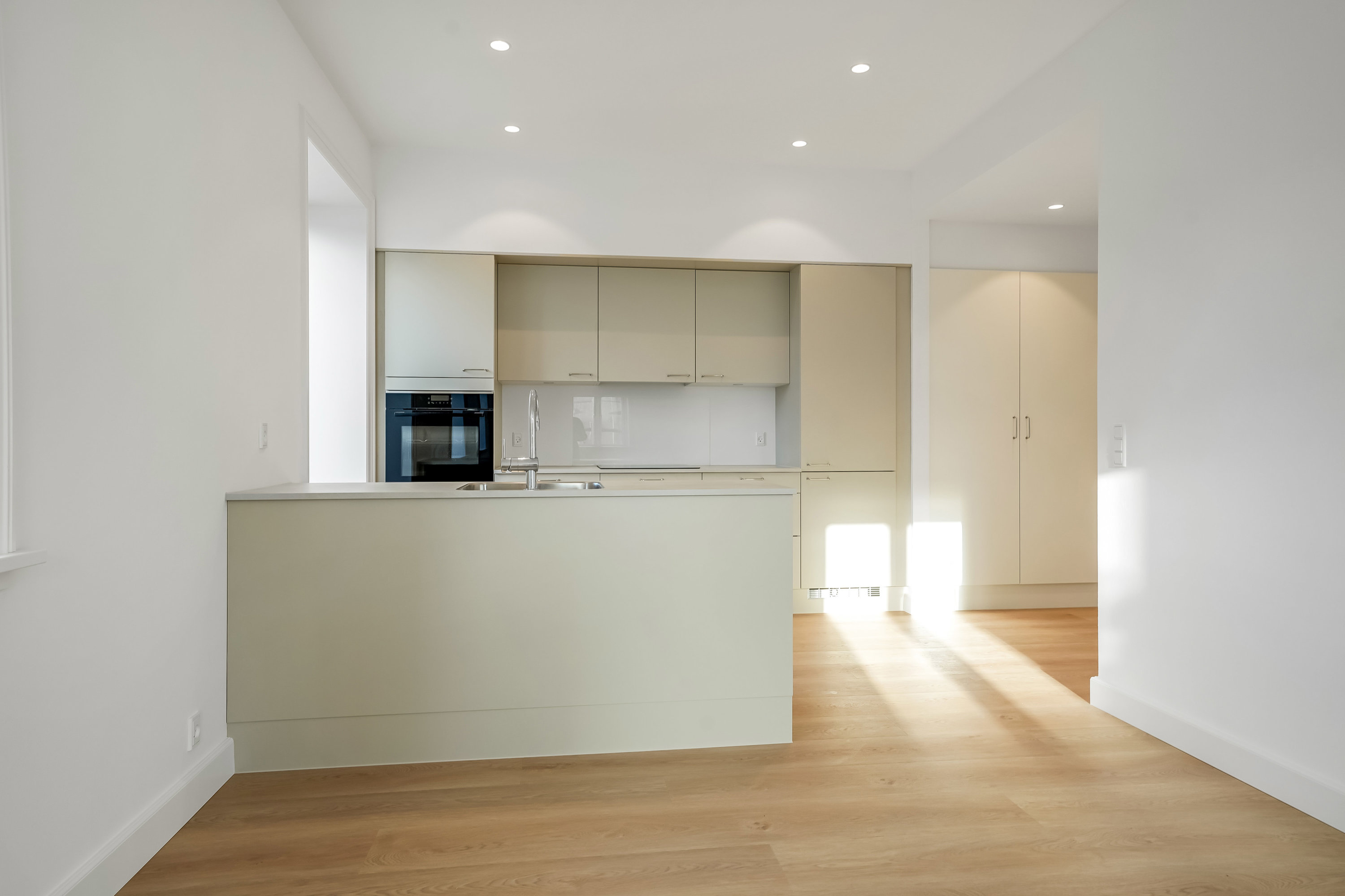 Fremhævet køkken billede i fuldskærmstilstand. Billede af Christmas Møllers Vej 13, 1. 1., Bolbro, 5200 Odense V