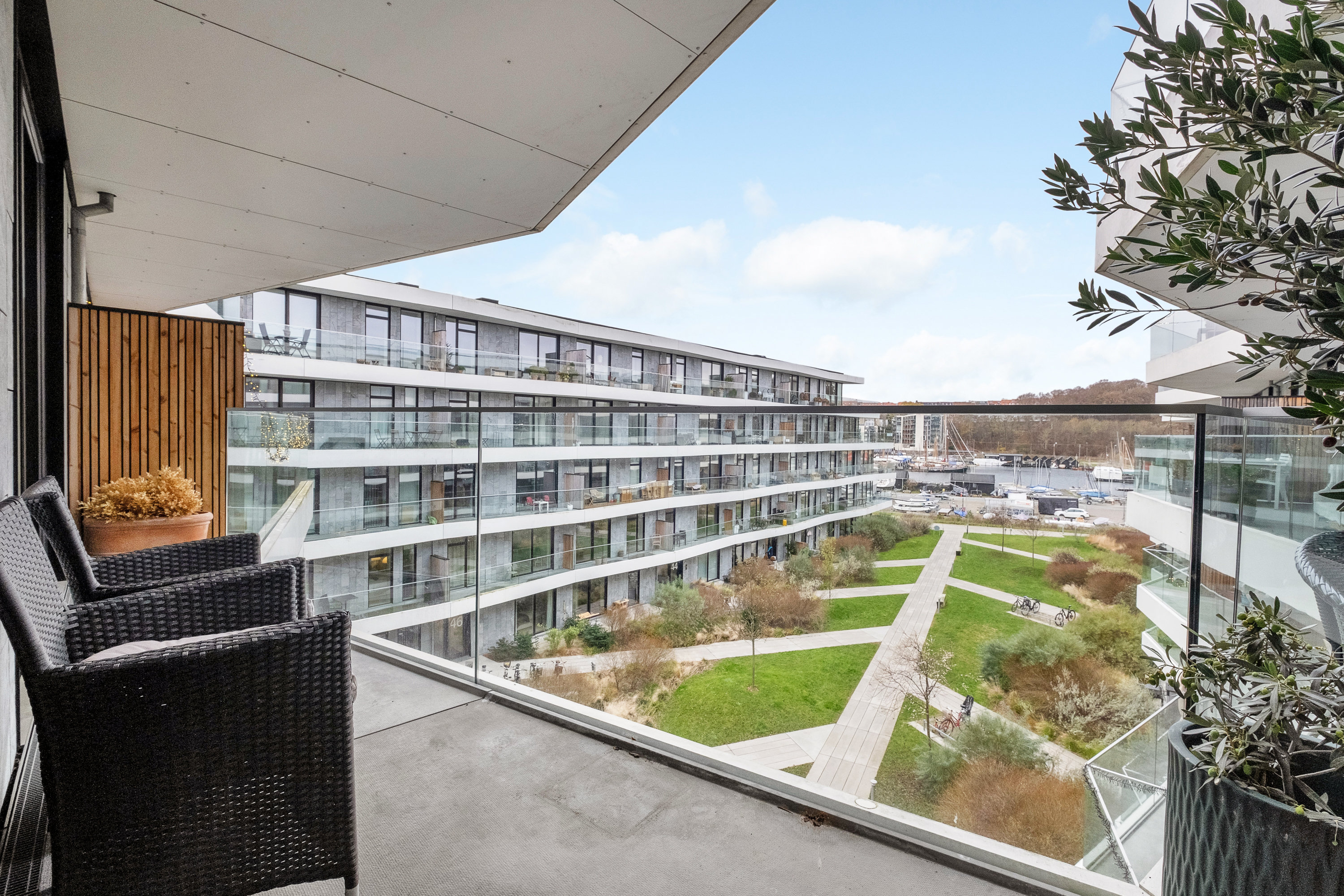 Fremhævet altan billede i fuldskærmstilstand. Billede af Esther Aggebos Gade 52, 3. th., 8000 Aarhus C