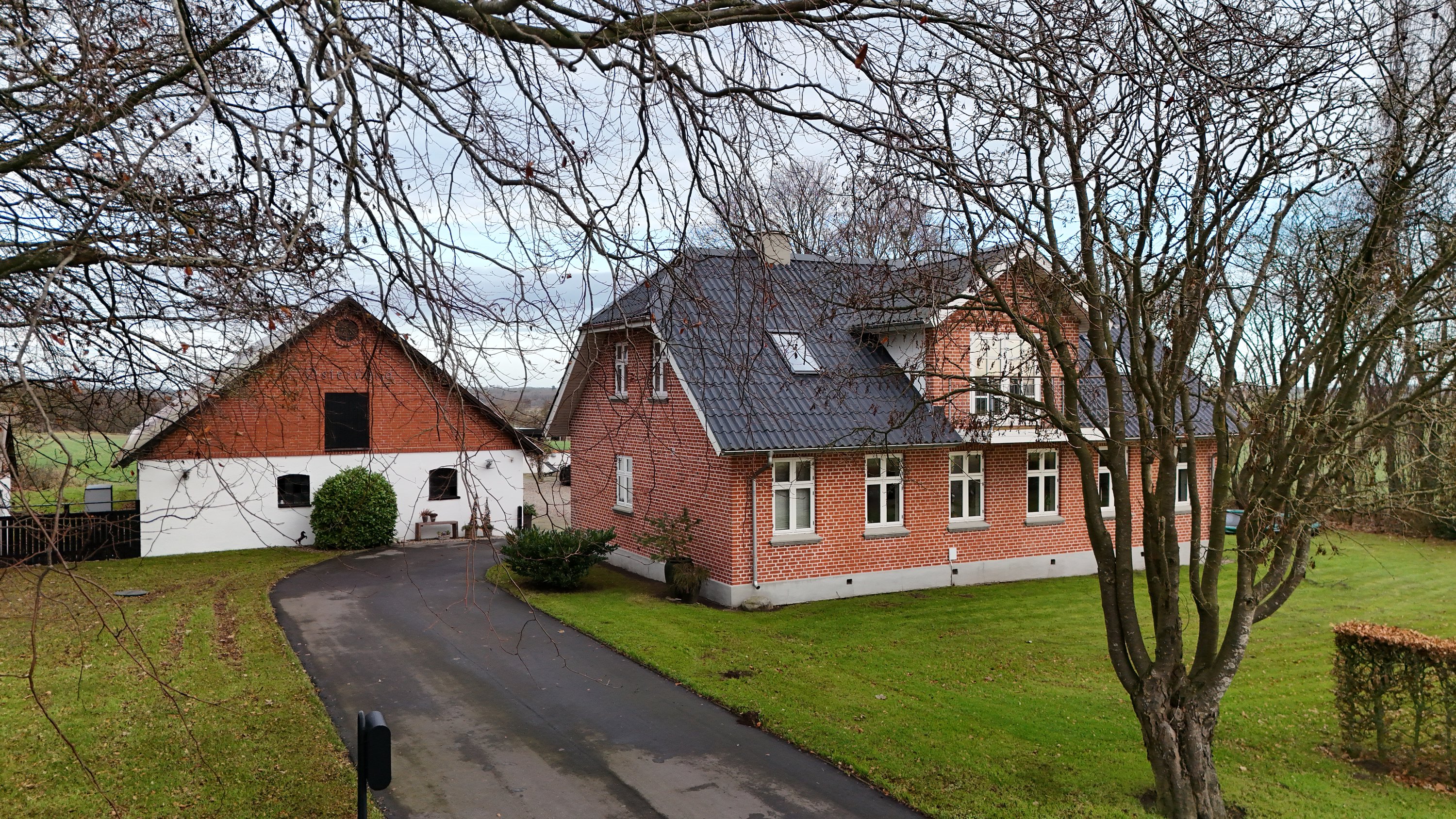 Fremhævet luftfoto billede i fuldskærmstilstand. Billede af Hannerupvej 299, 9500 Hobro